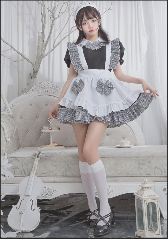 ชุดmaid ชุดสาวเสิร์ฟ ขาวดำ แต่งโบว์ลายสก๊อตขาวดำเล็กๆ