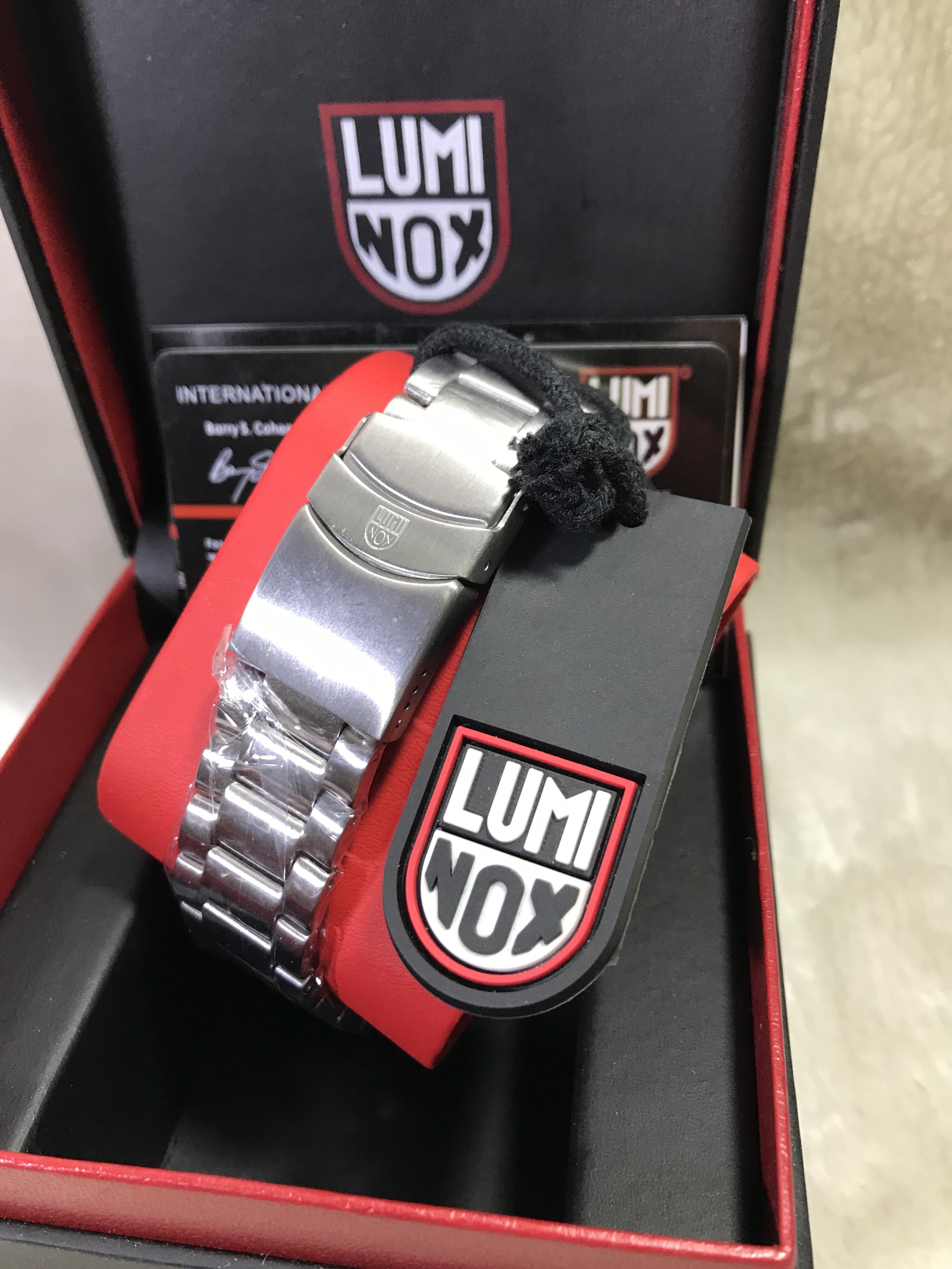 Luminox