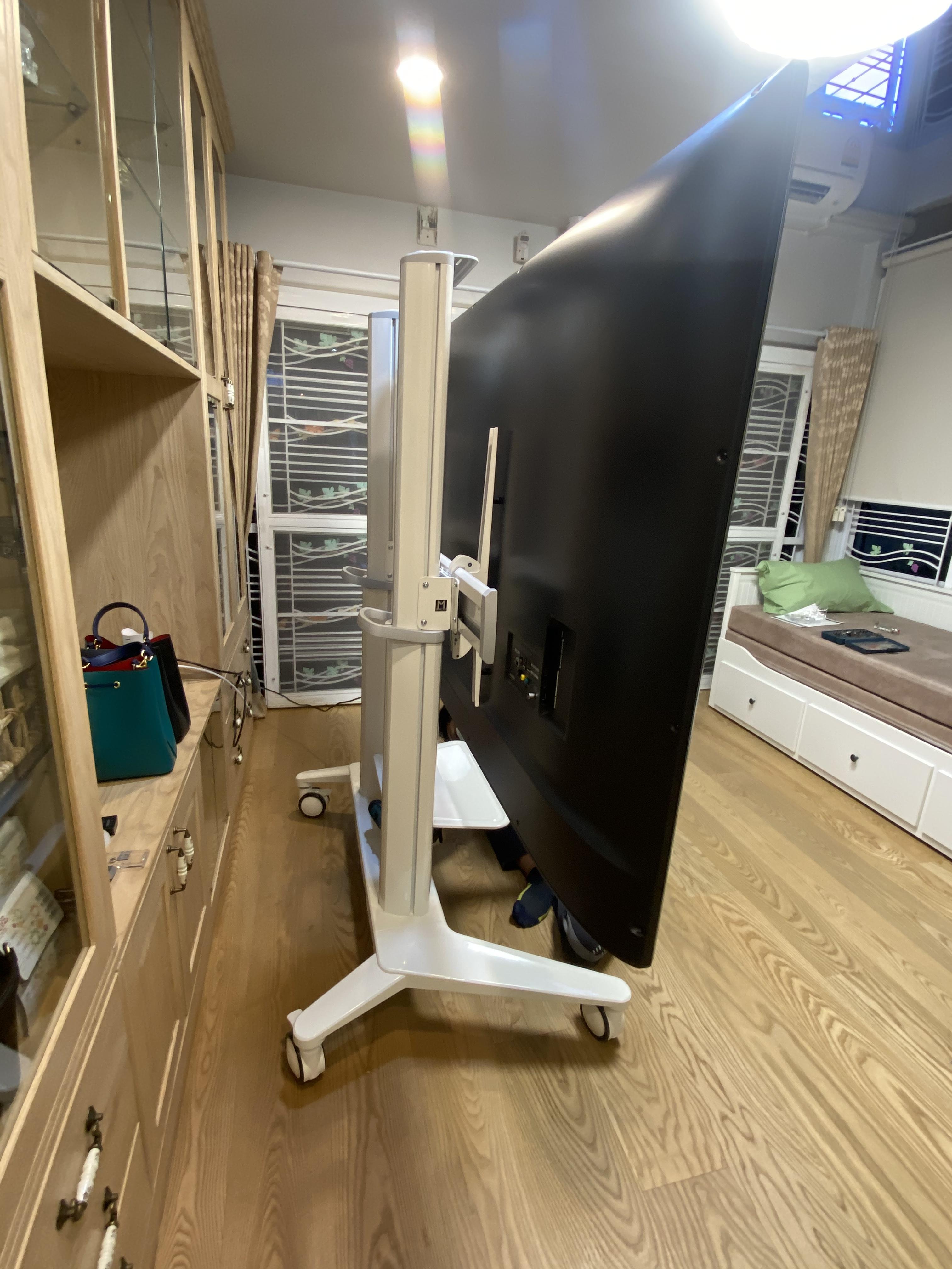 JMTVSTAND MT-F9400 ขาตั้งพื้นทีวีมีล้อเลื่อนTV Stand วัสดุ Aluminium อลูมิเนียม{สีขาว} แข็งแรง สวยหรู ทรงทันสมัย รองรับทีวี 70"-120"นิ้ว{รับประกัน 3 ปี}0964746498