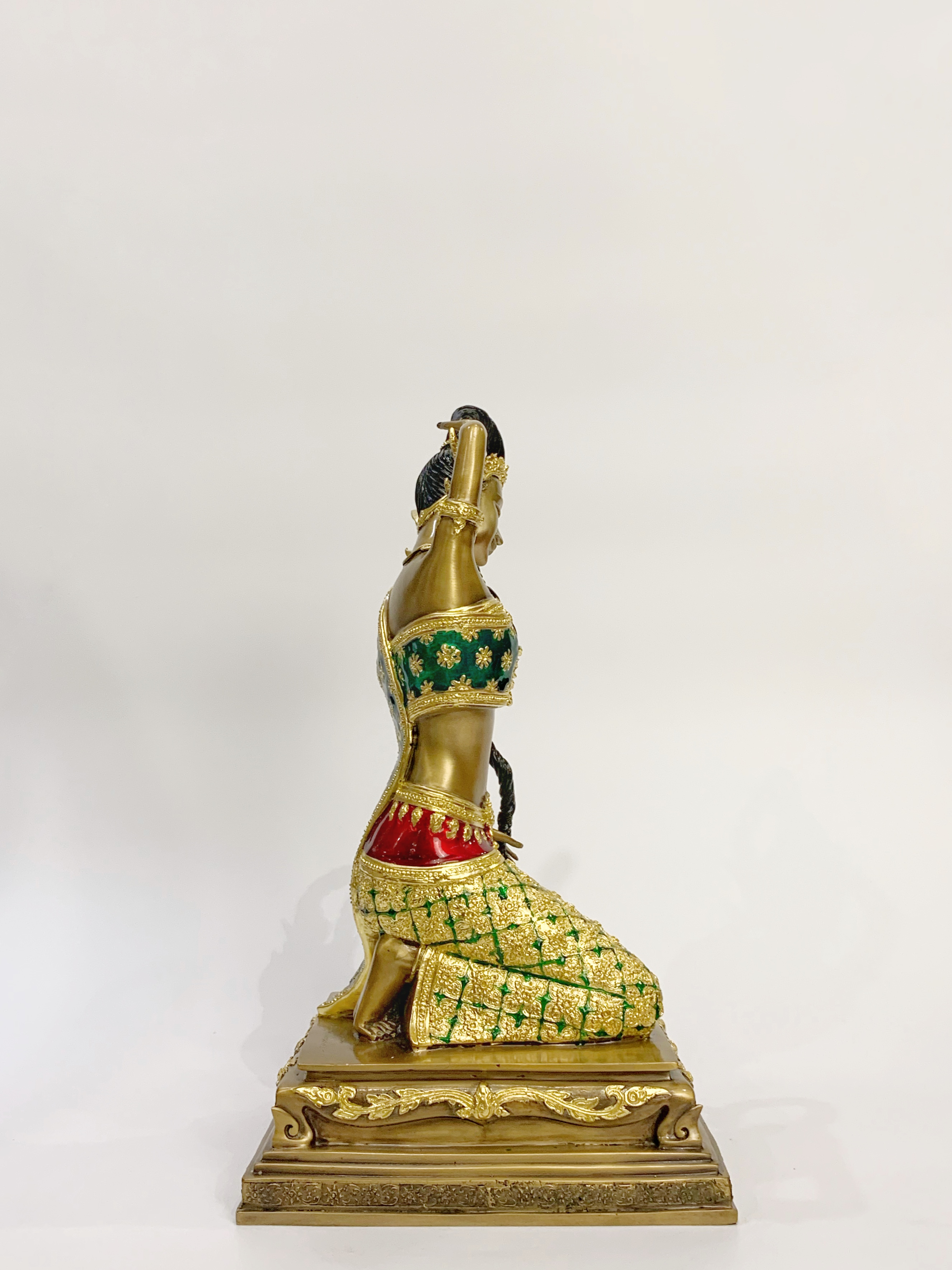 พระแม่ธรณีบีบมวยผม หน้าตัก 9 นิ้ว