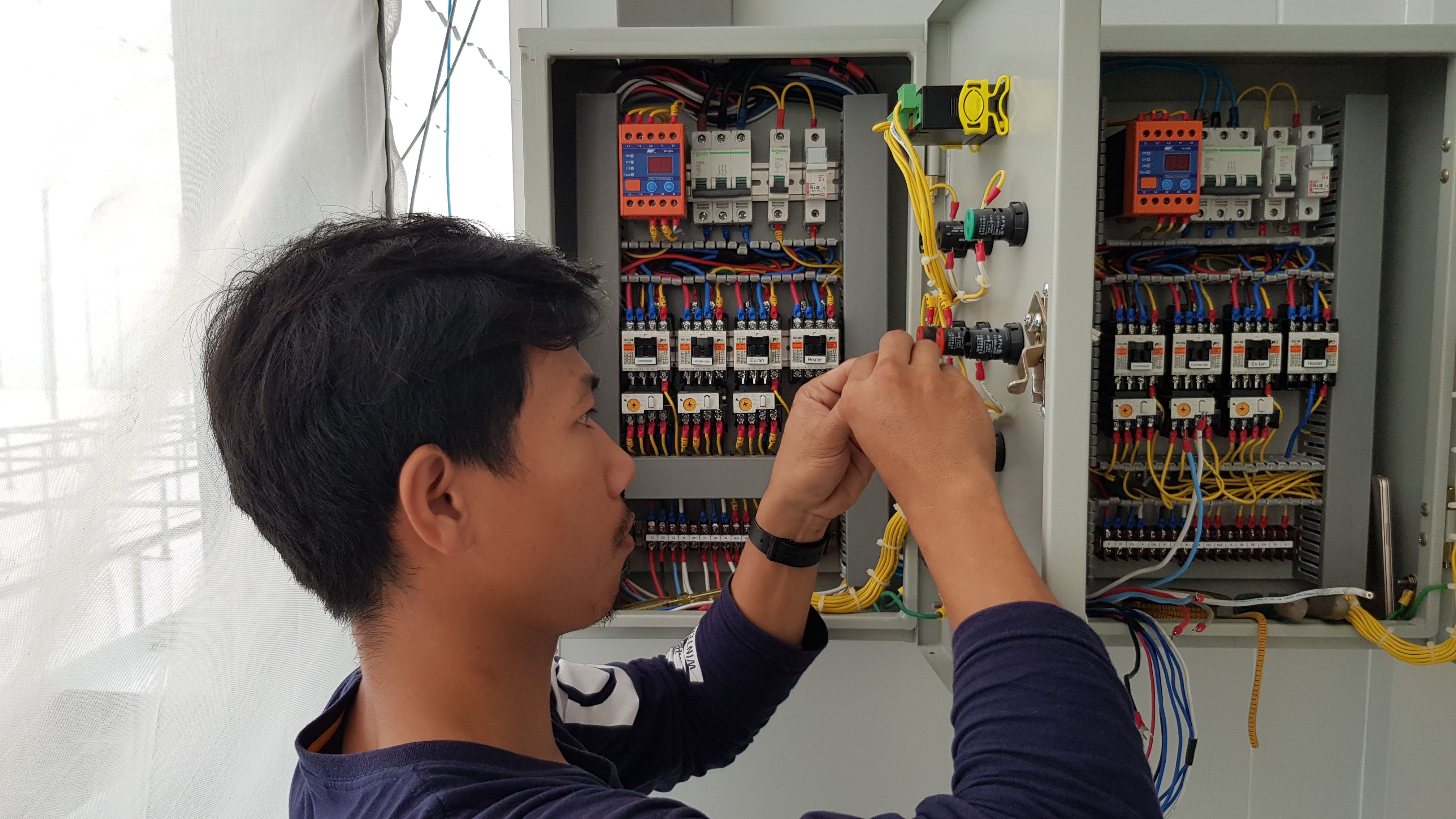 ชุดคอนเด็นซิ่งห้องเย็น Copeland 3HP คอยล์เย็น และตู้คอนโทรลครบชุด ประกอบสำเร็จ