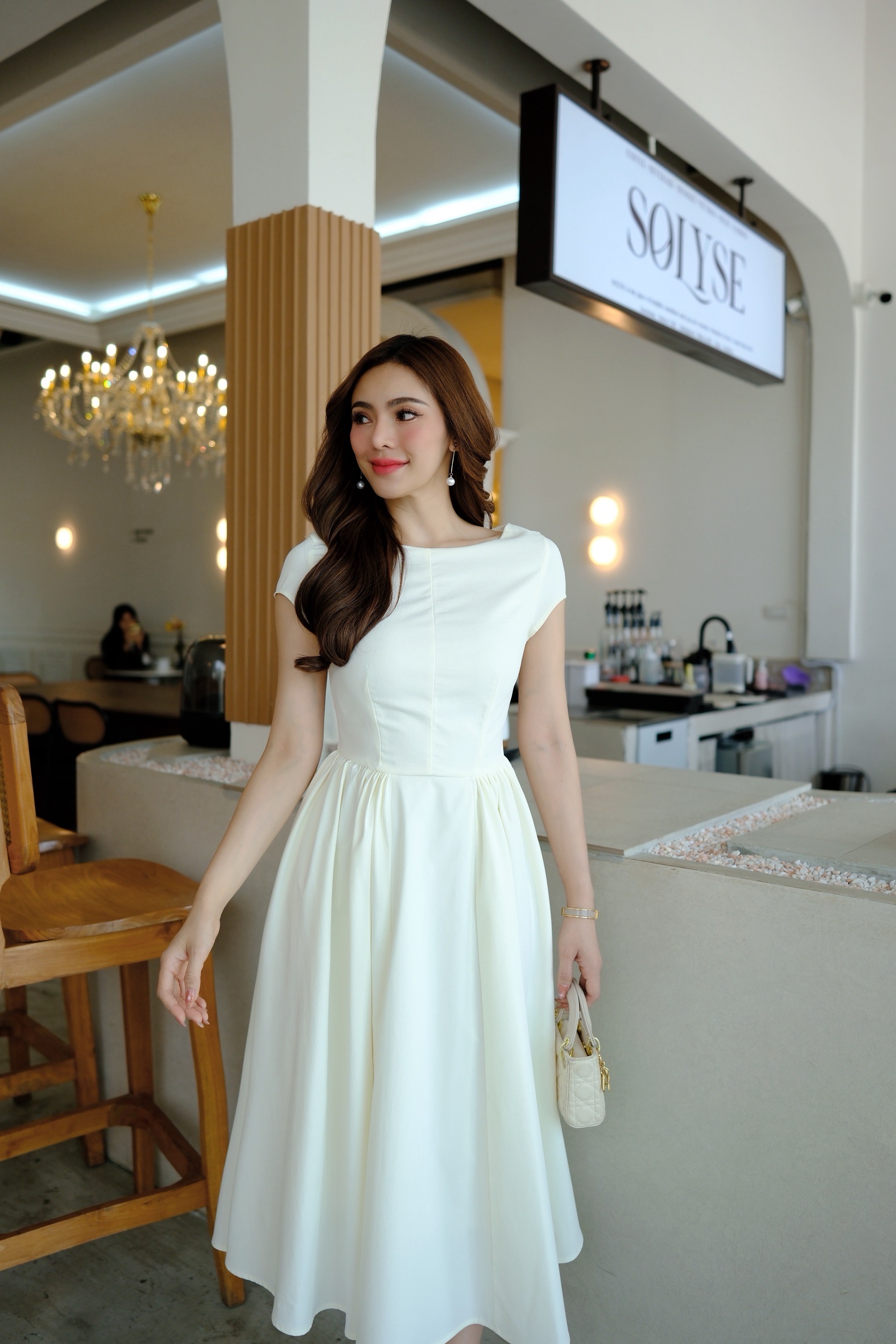 #5054 Iris Dress เดรสแขนเต่อ ทรงคอปาด ให้ลุคดูสวยแพงแบบเรียบหรู หุ่นสวย เนื้อผ้าฝ้ายผสมดีดลินิน