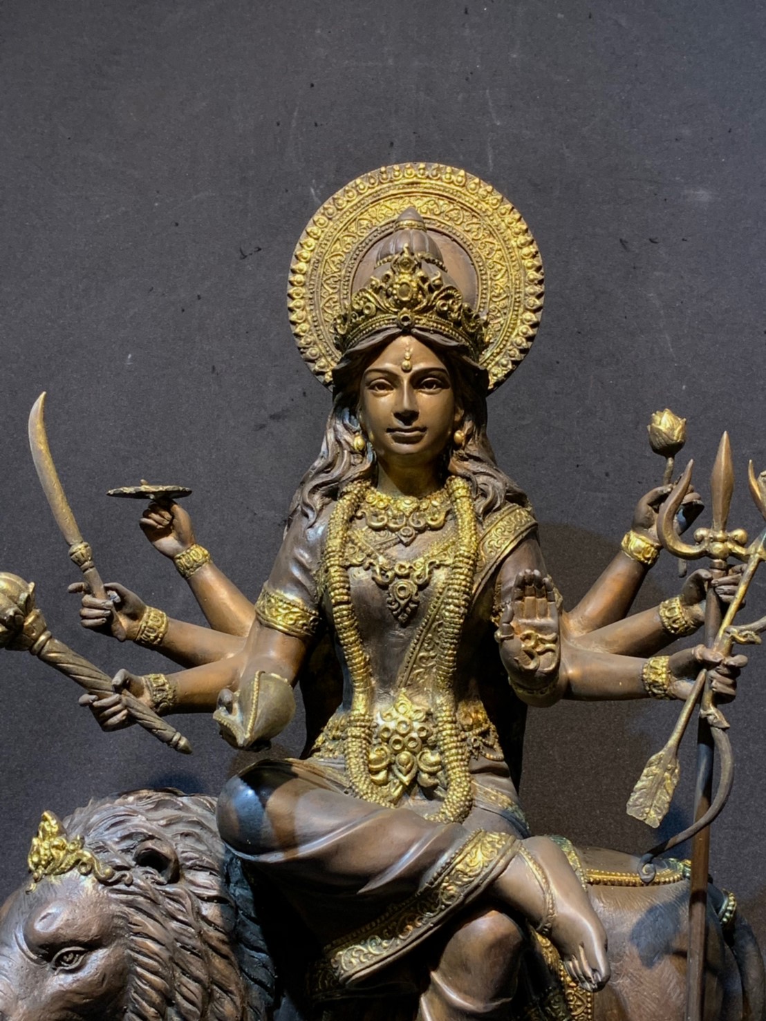 พระแม่ทุรคาทรงราชสีห์ (พระแม่อุมาขี่เสือ) หน้าตัก 9 นิ้ว