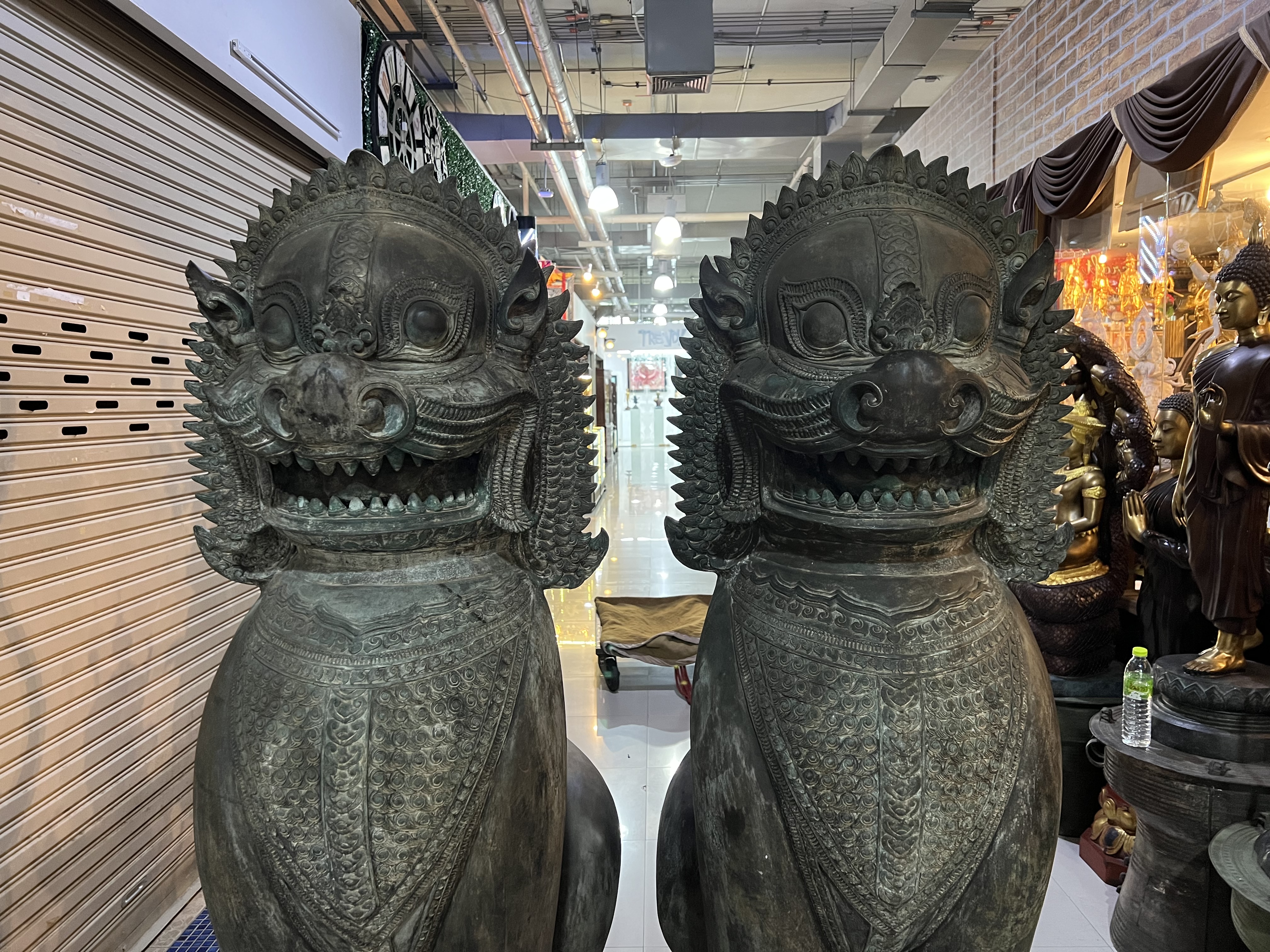 สิงโต (คู่) ขนาดใหญ่