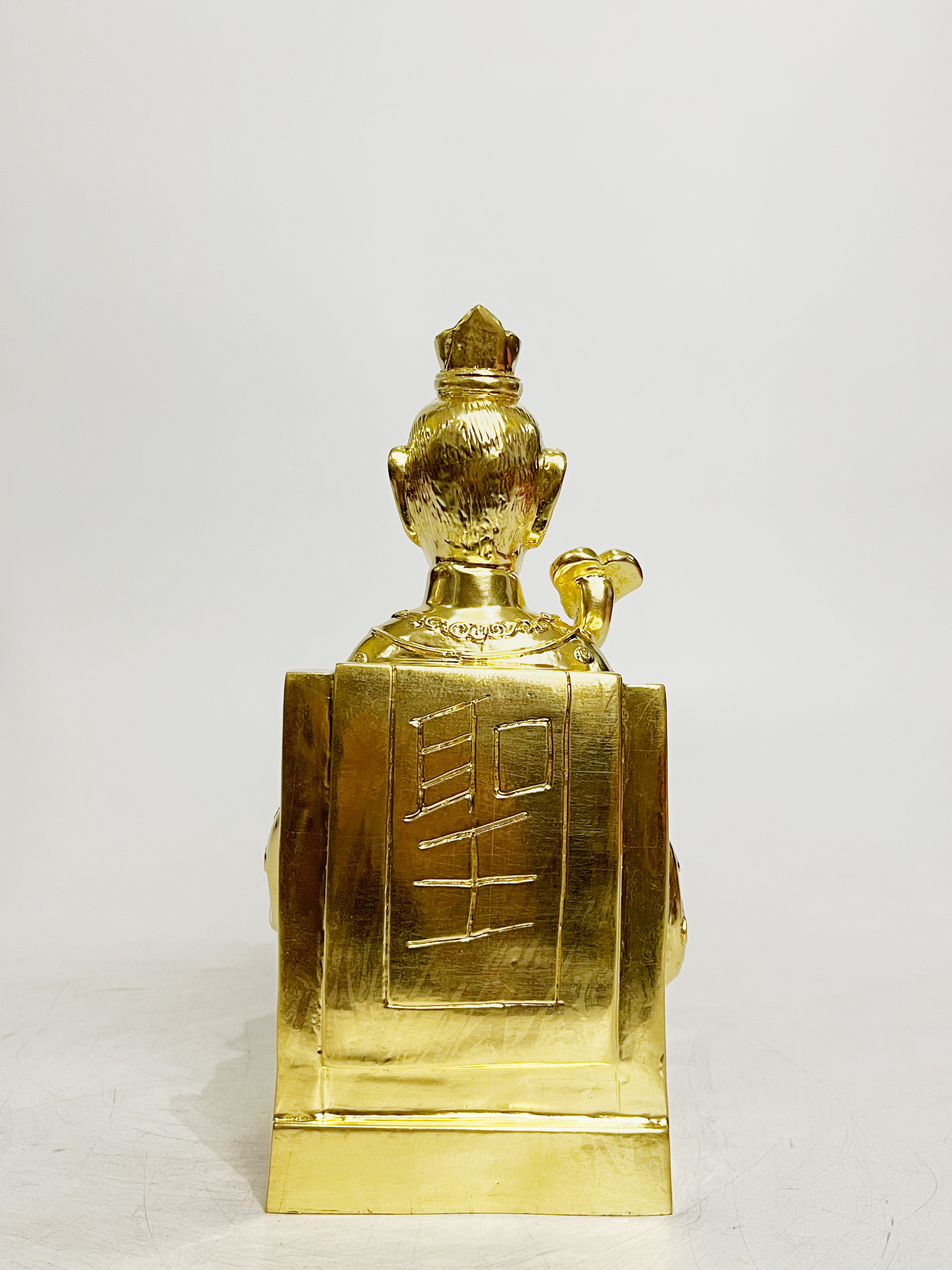 ตัวอย่างงานลงรักปิดทองคำเปลวเต็มองค์