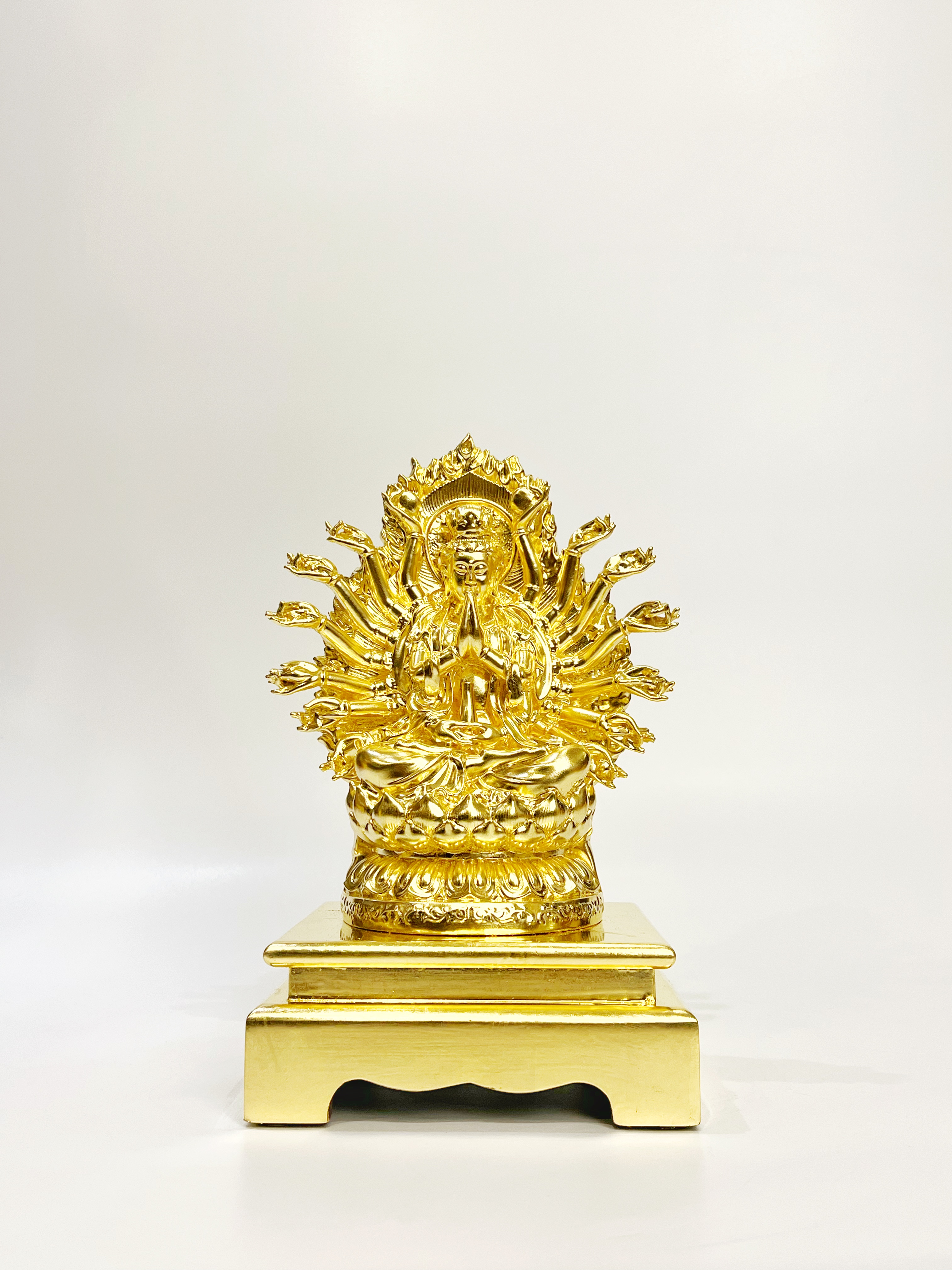 พระโพธิสัตว์กวนอิม เจ้าแม่กวนอิม ปางพันมือ หน้าตัก 4 นิ้ว