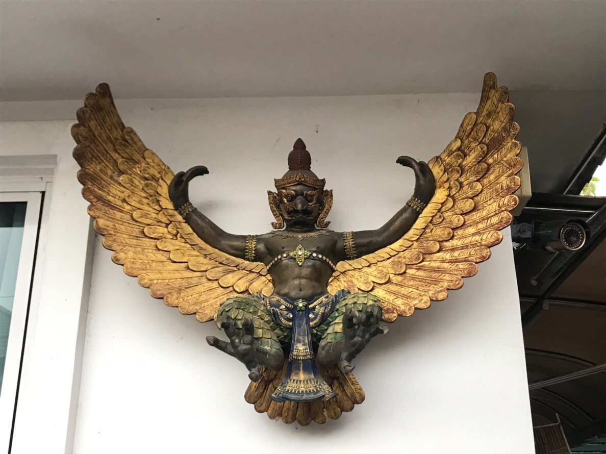 พญาครุฑ (แขวนผนัง)