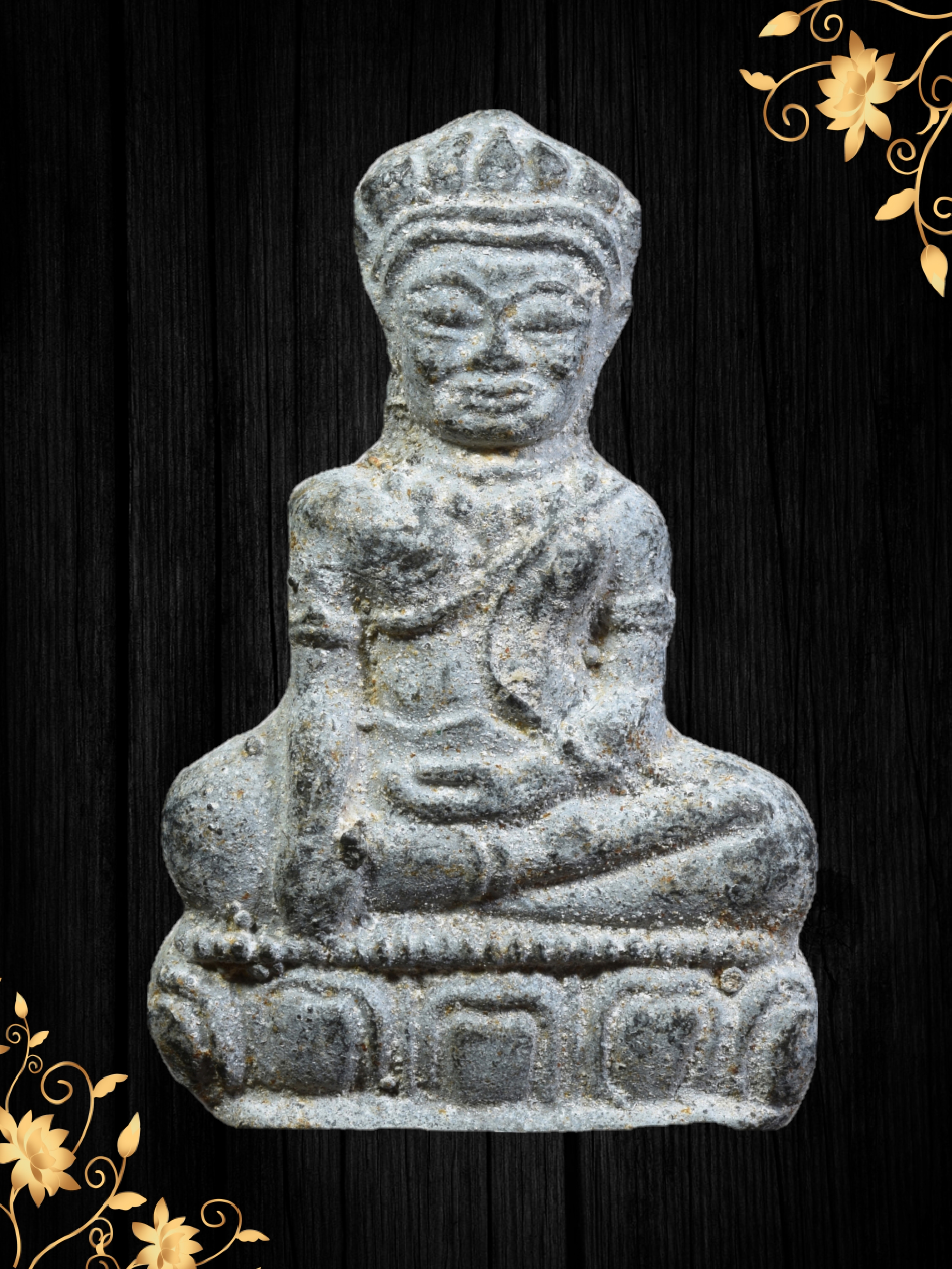 พระร่วงนั่งทรงเครื่อง ฐานบัว