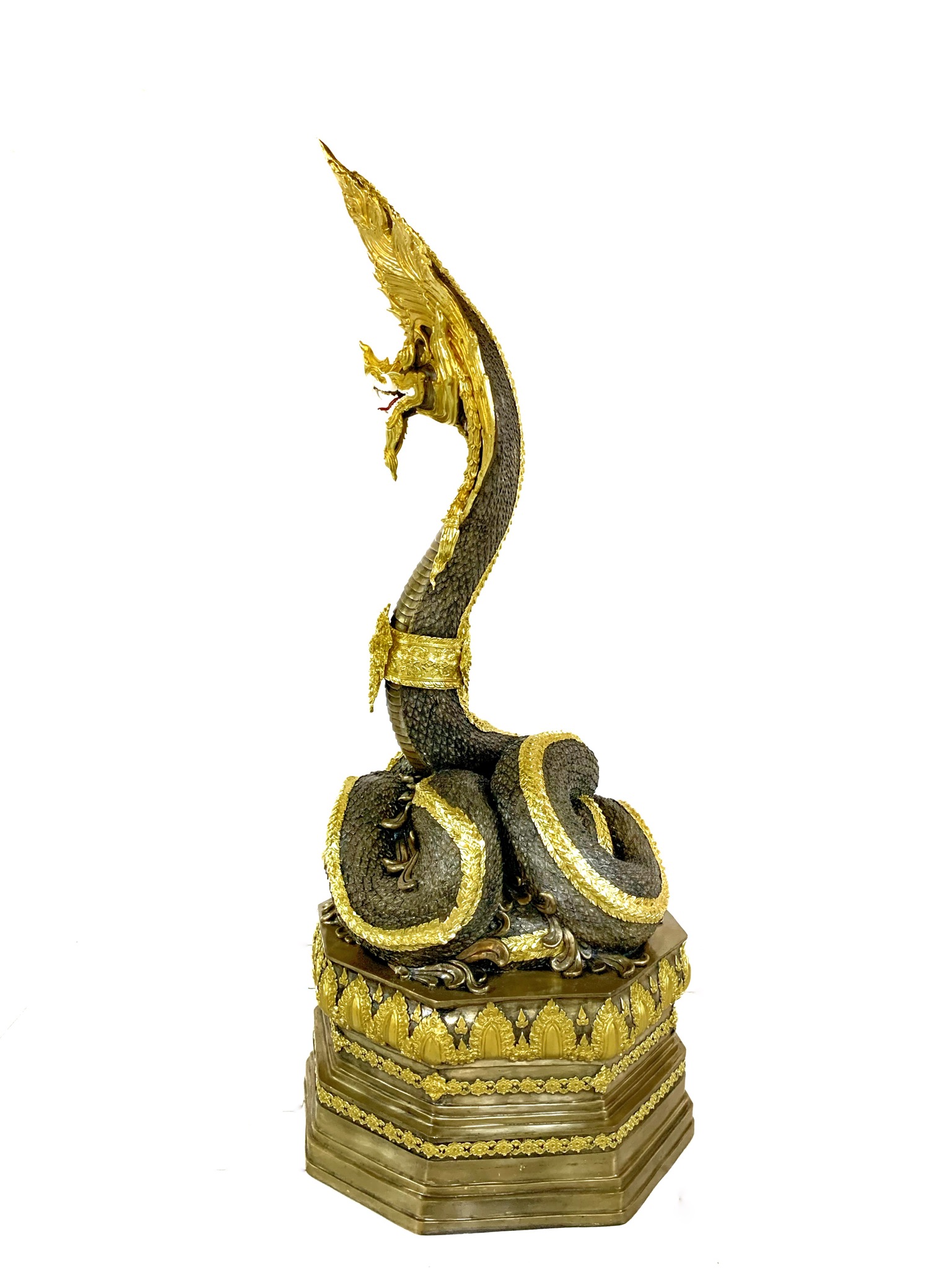 พญานาค สูง 159 cm.