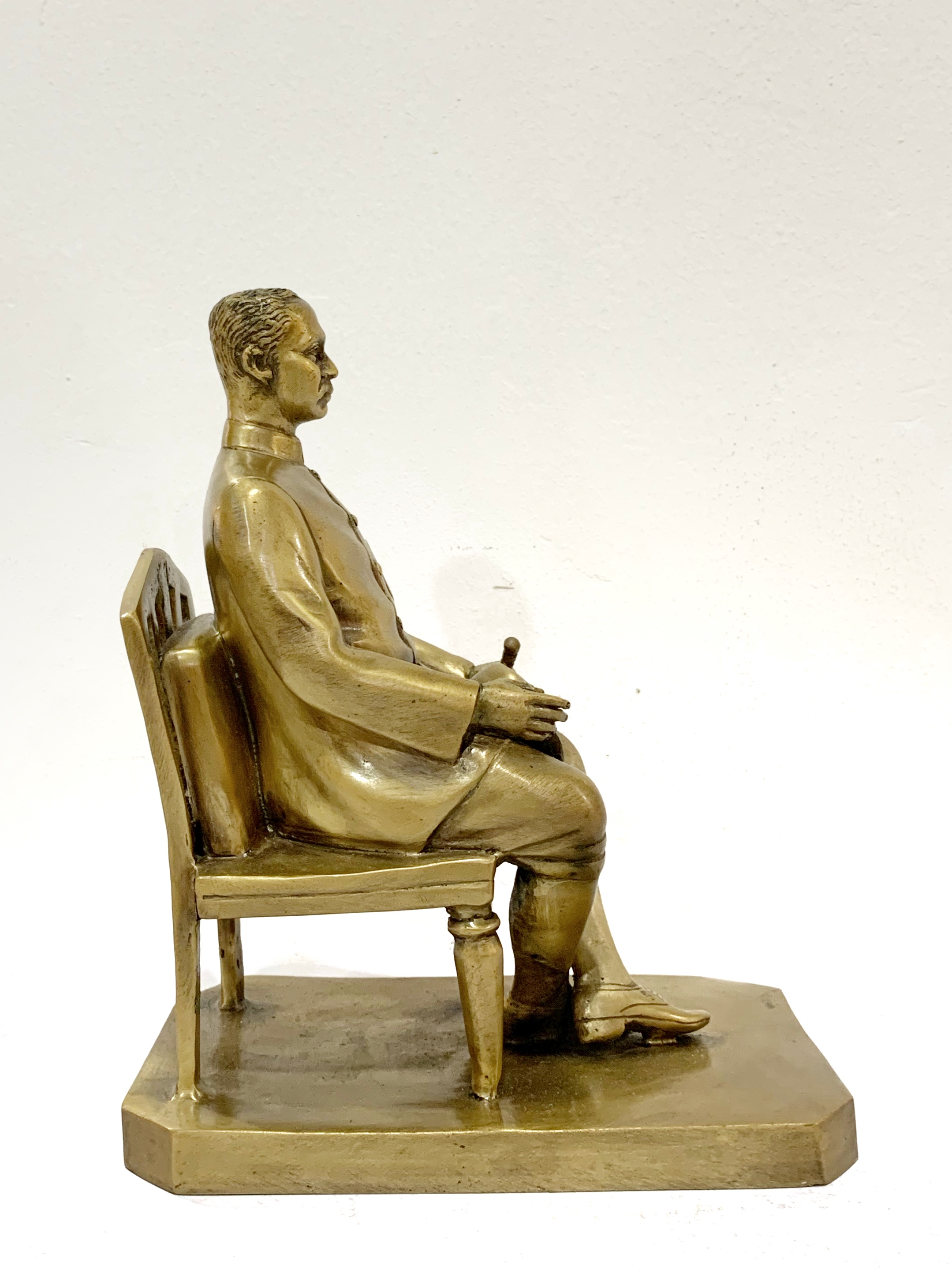 รัชกาลที่ 5 ประทับเก้าอี้ หน้าตัก 5 นิ้ว