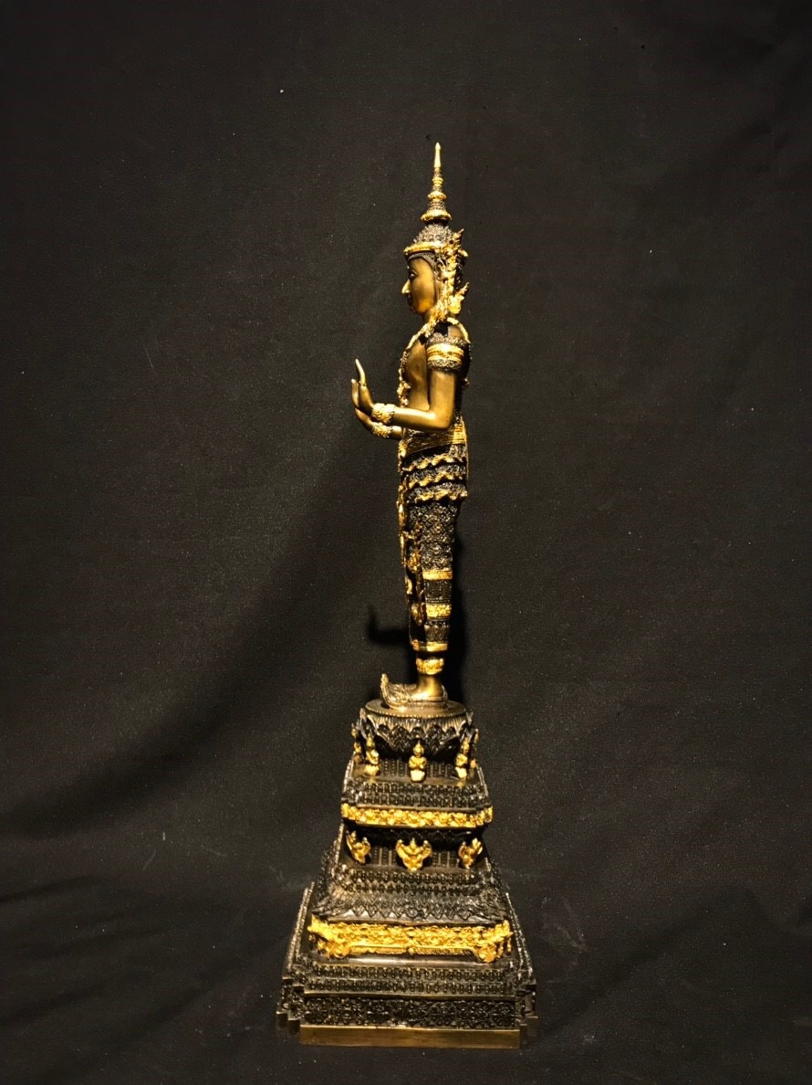 พระพุทธรูปปางห้ามสมุทร ทรงเครื่องจักพรรดิ์ หน้าตัก 5 นิ้ว