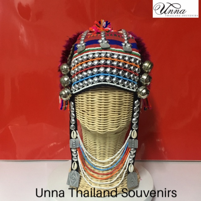 หมวกชาวเขา หมวกอาข่า หมวกผู้หญิง ผ้าพื้นสีดำ ลายด้านหน้าเป็นลายชาวเขา