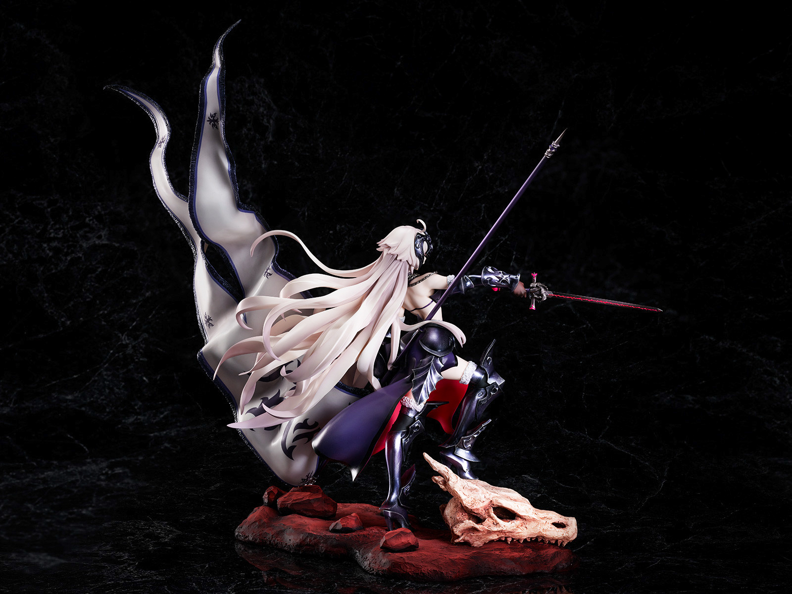 (Pre-Order) Jeanne d'Arc (Alter) Kuraki Homura o Matoishi Ryuu no Majo - 1/7 (Licorne)