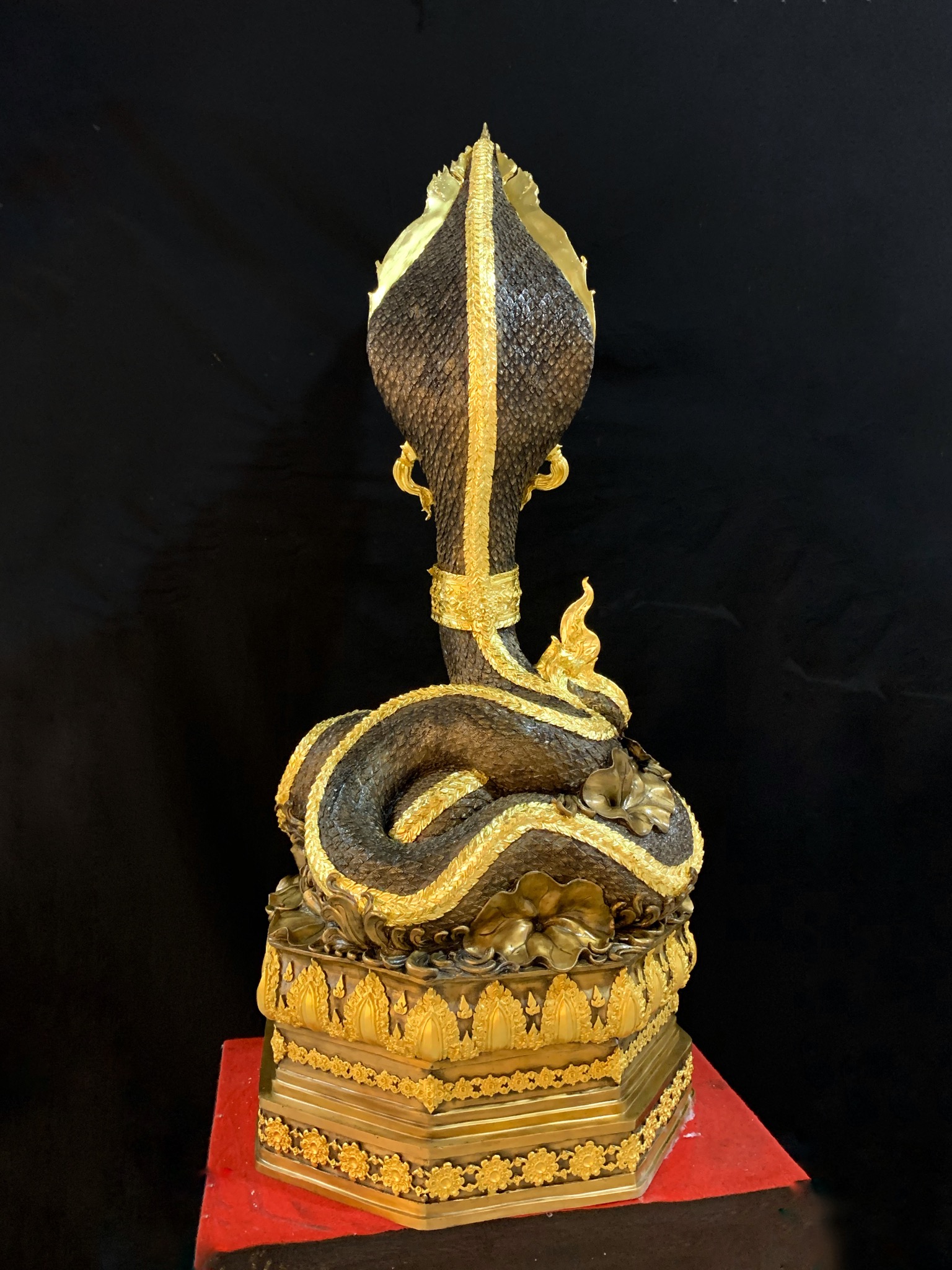 พญานาค สูง 149 cm.