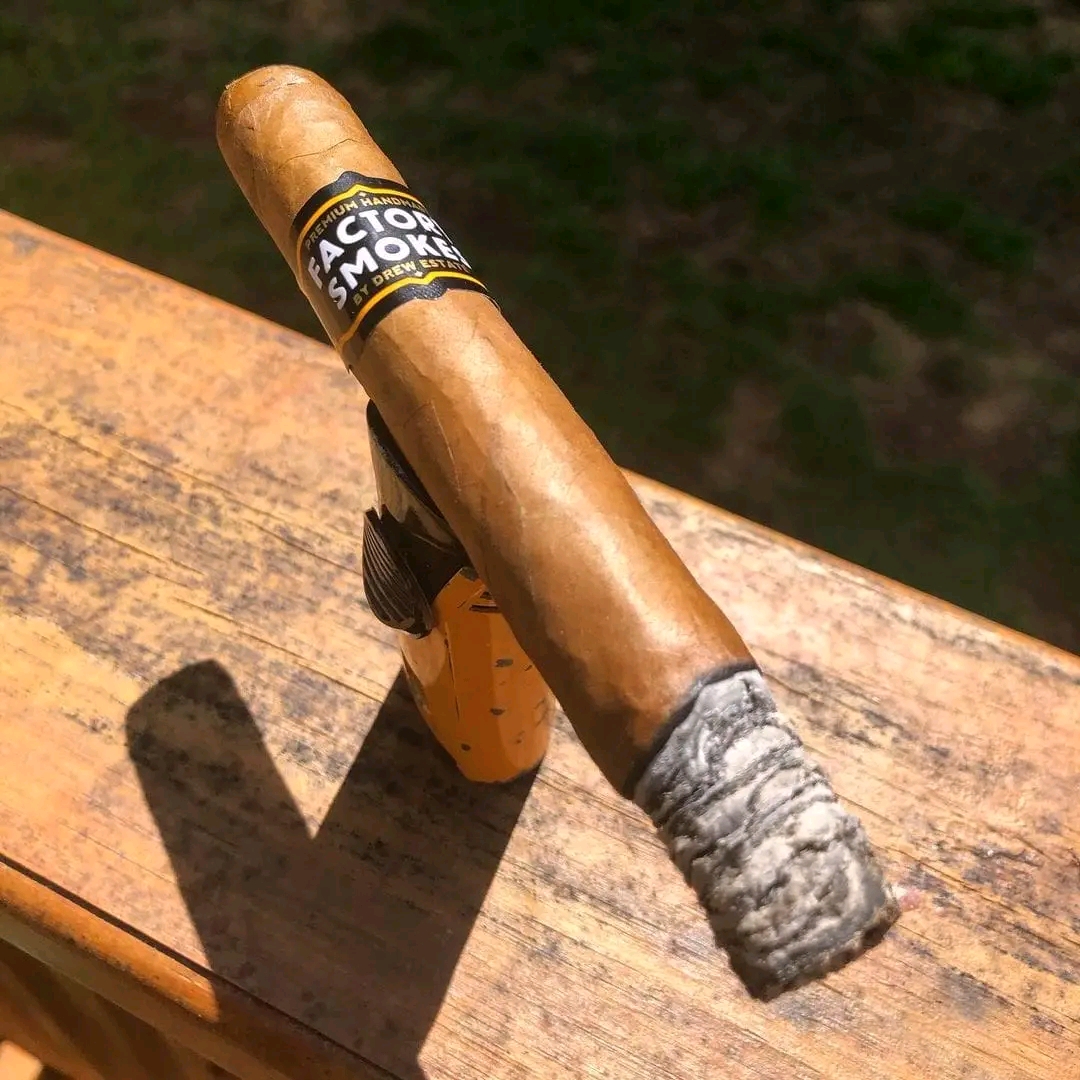 Factory Smoke Shade toro ("6x50")