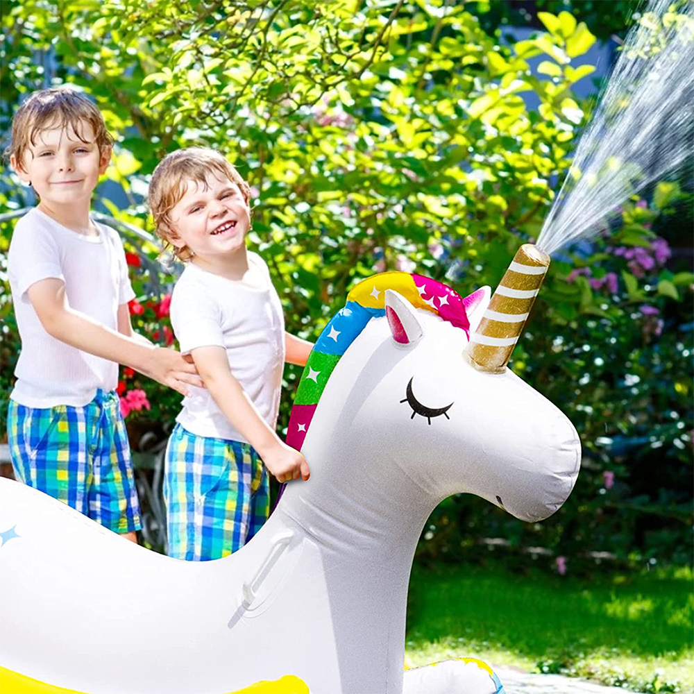 แพเป่าลมรูปยูนิคอร์นสำหรับเด็ก พร้อมสปริงเกอร์พ่นน้ำได้ Inflatable Unicorn Pool Float for Kids with Sprinklers