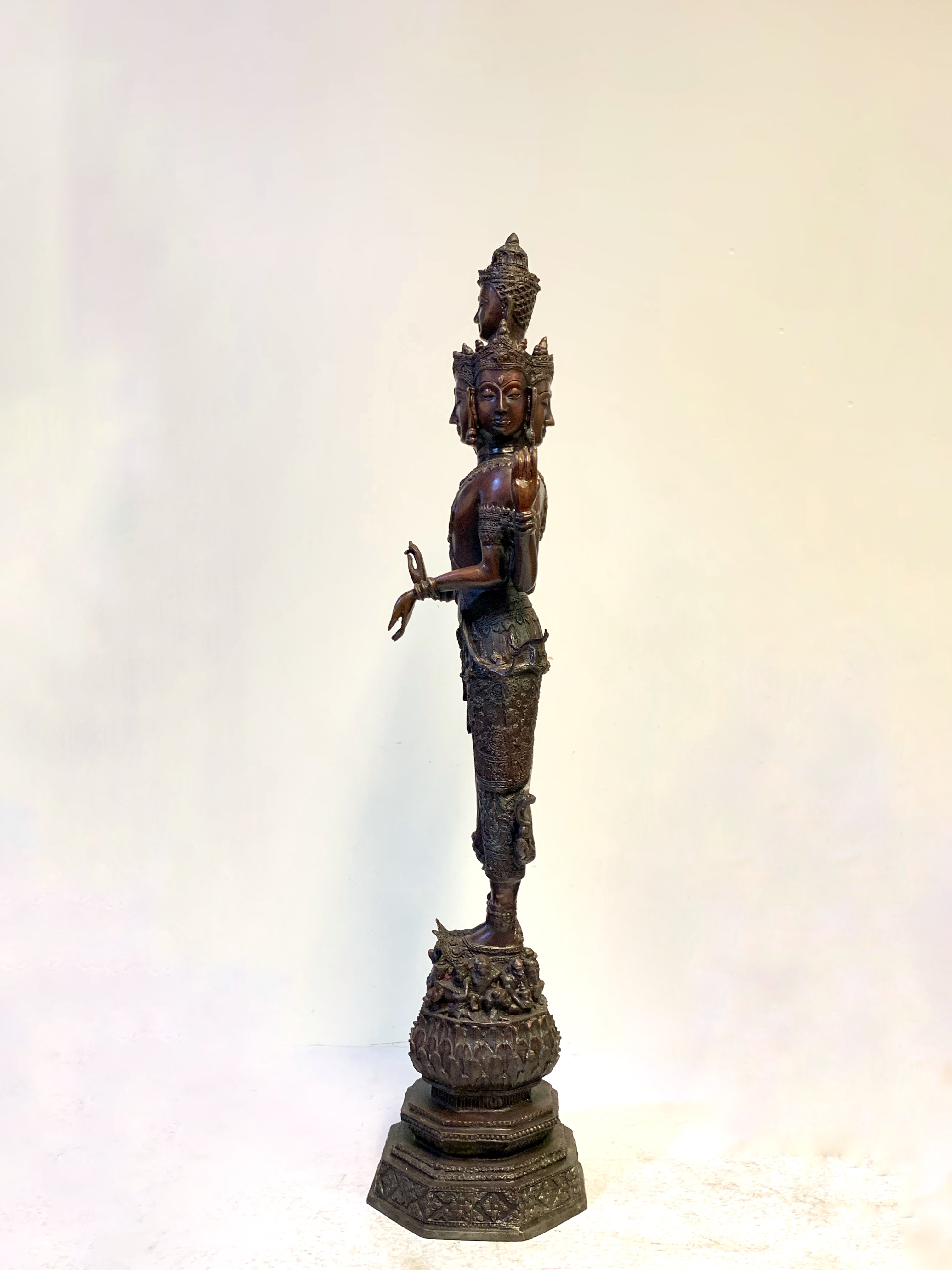 พระตรีมูรติ หน้าตัก 9 นิ้ว