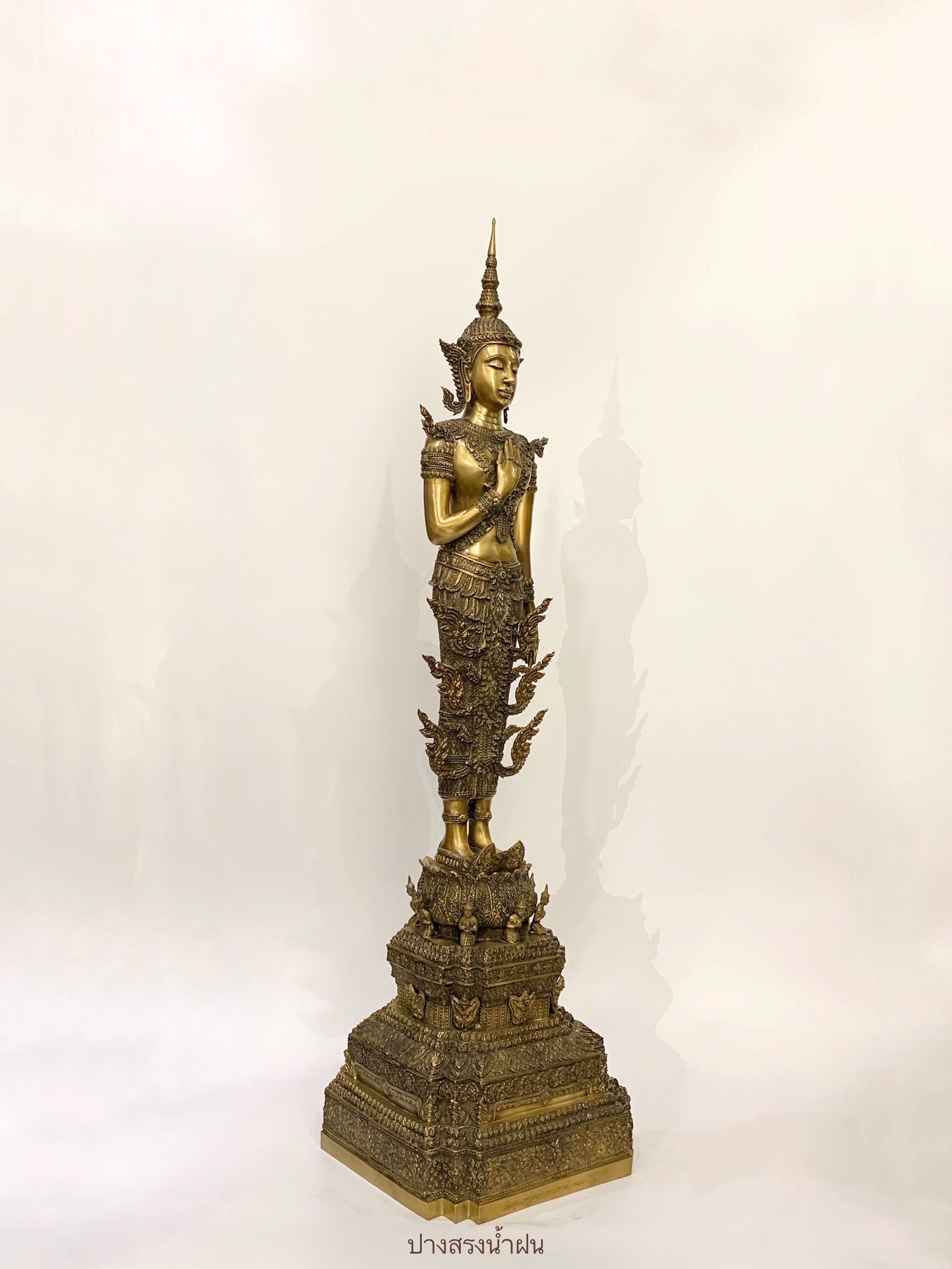 พระพุทธรูป ปางสรงน้ำฝน ทรงเครื่องจักรพรรดิ์ หน้าตัก 9 นิ้ว