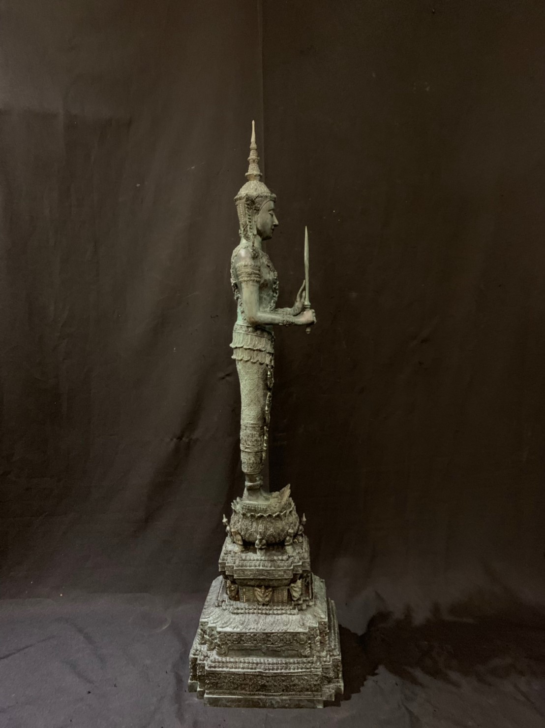 พระสยามเทวาธิราช ทรงเครื่องจักรพรรดิ์ หน้าตัก 9 นิ้ว