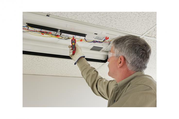 AMPROBE รุ่น LT-10 เครื่องทดสอบหลอดฟลูออเรสเซนต์ Lamp Tester