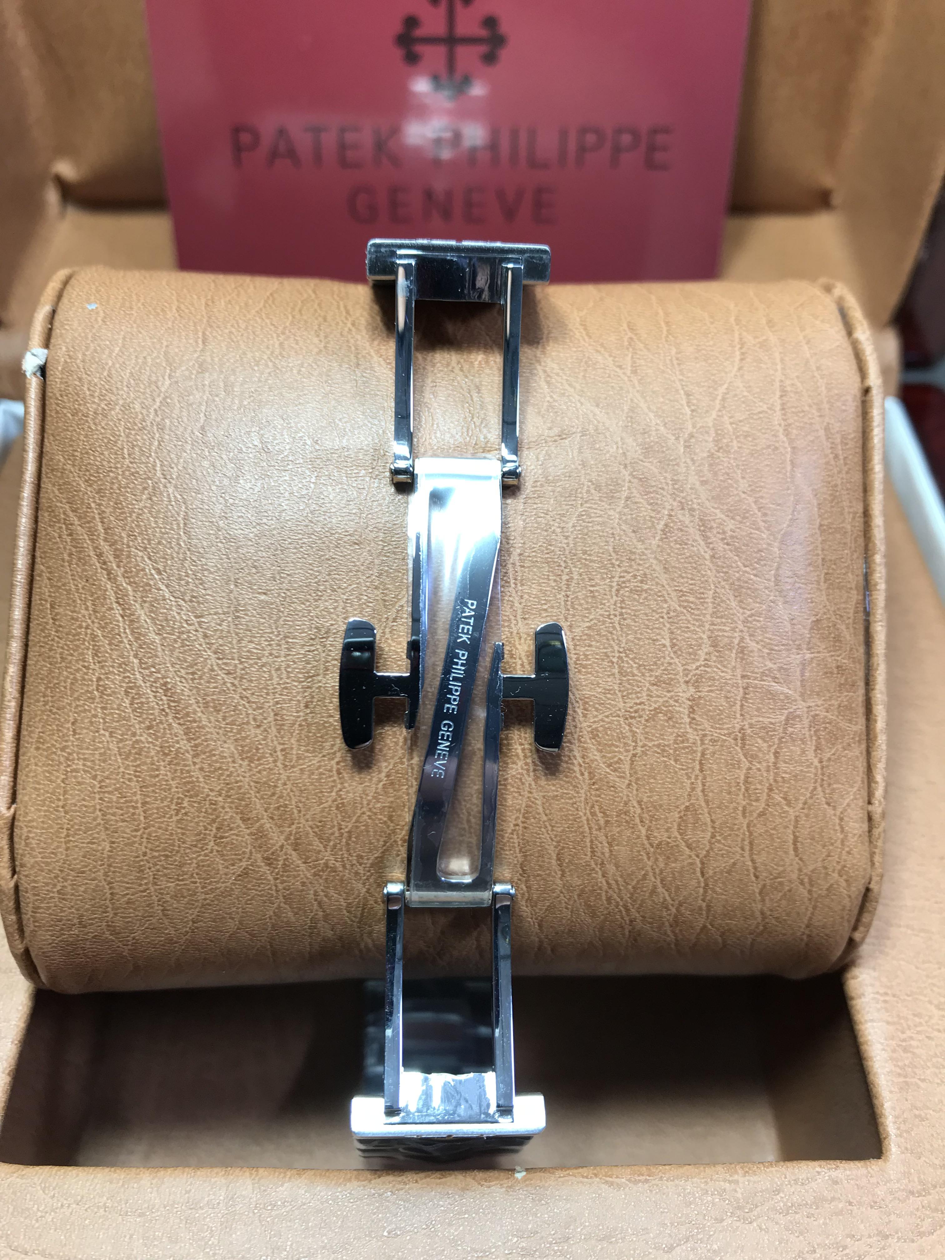 Patek Philippe Nautilus (Swiss)