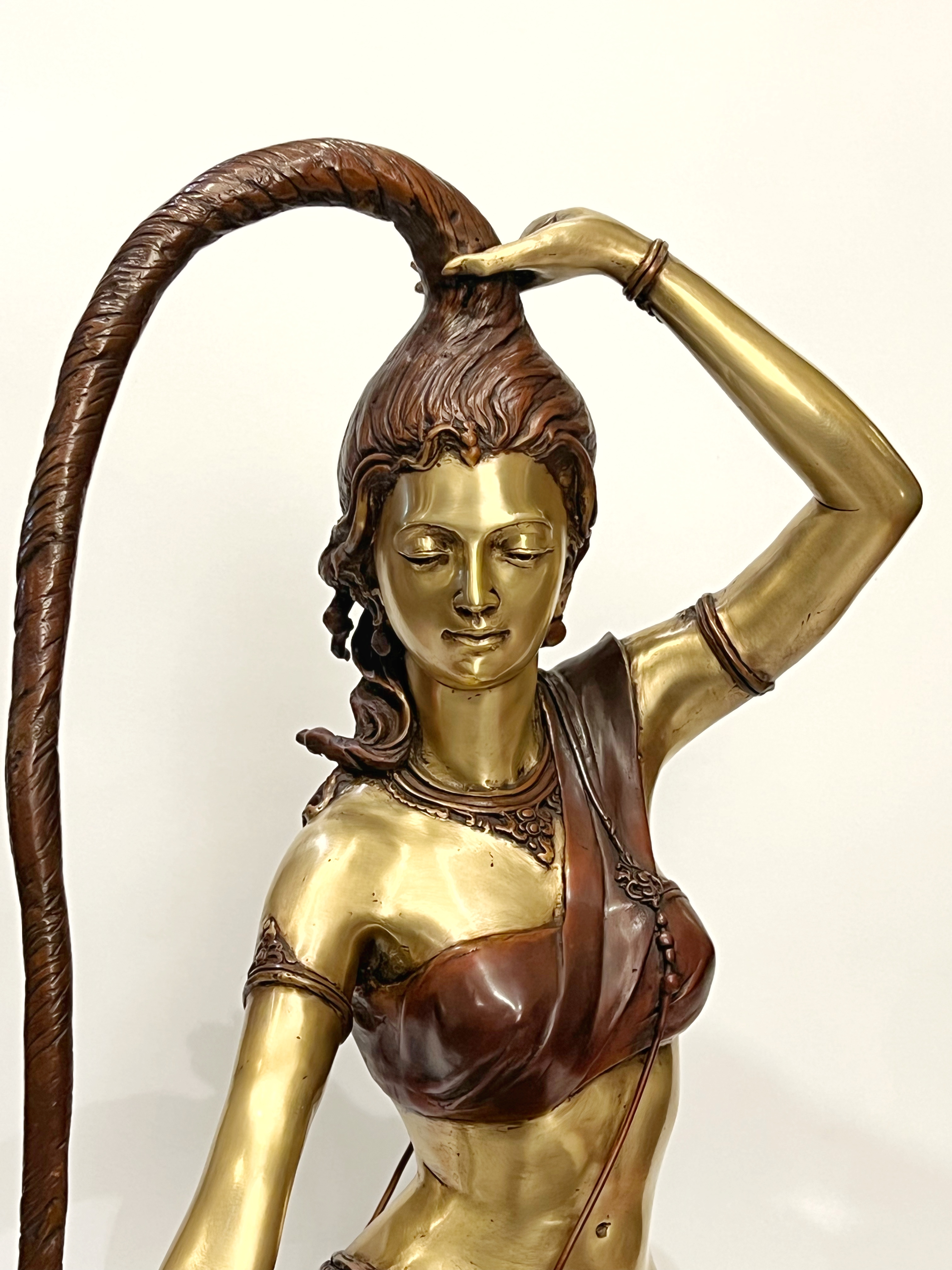 พระแม่ธรณีบีบมวยผม หน้าตัก 12 นิ้ว