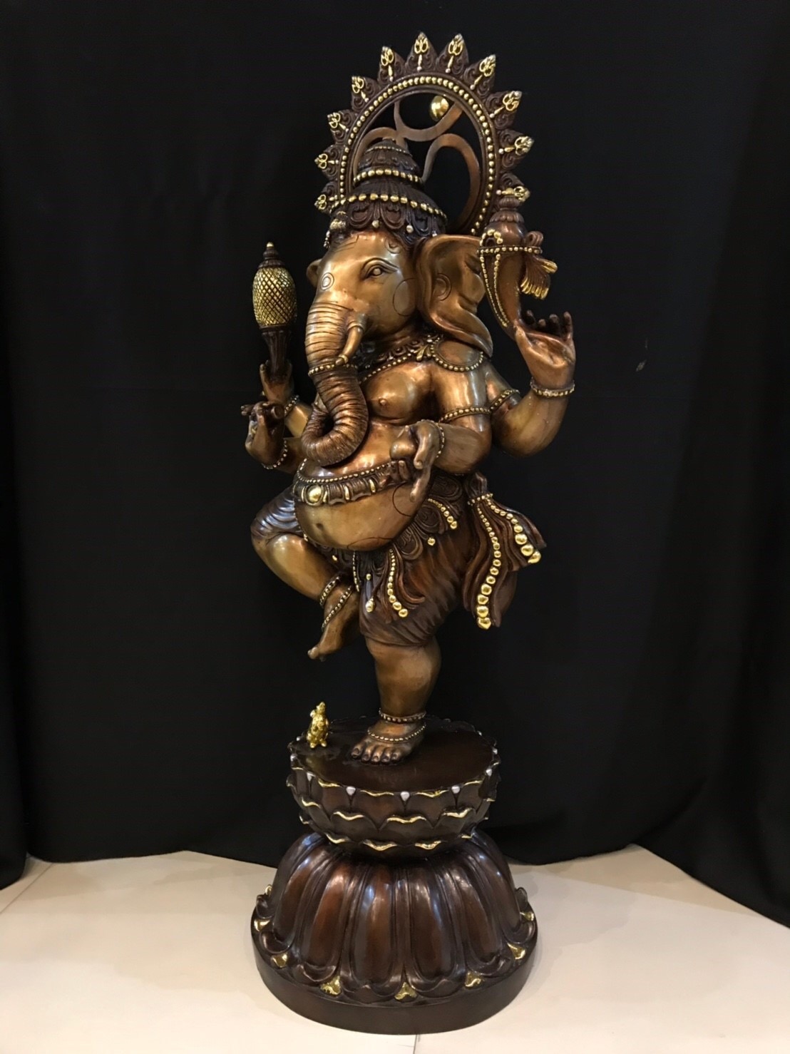 พระพิฆเนศ ปางลีลา หน้าตัก 16 นิ้ว