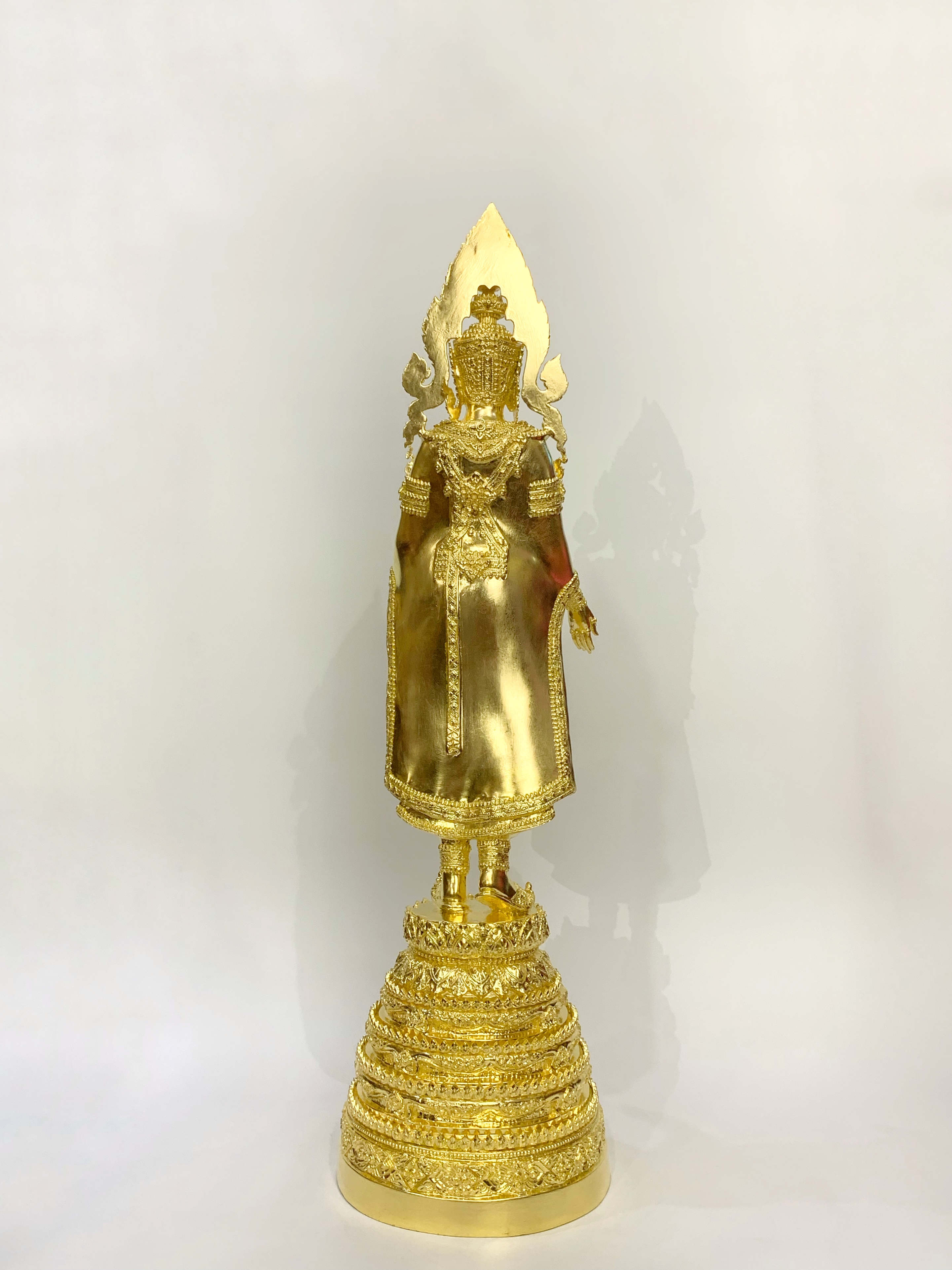 พระพุทธมหาจักรพรรดิ ปางเปิดโลก สูง 32 นิ้ว