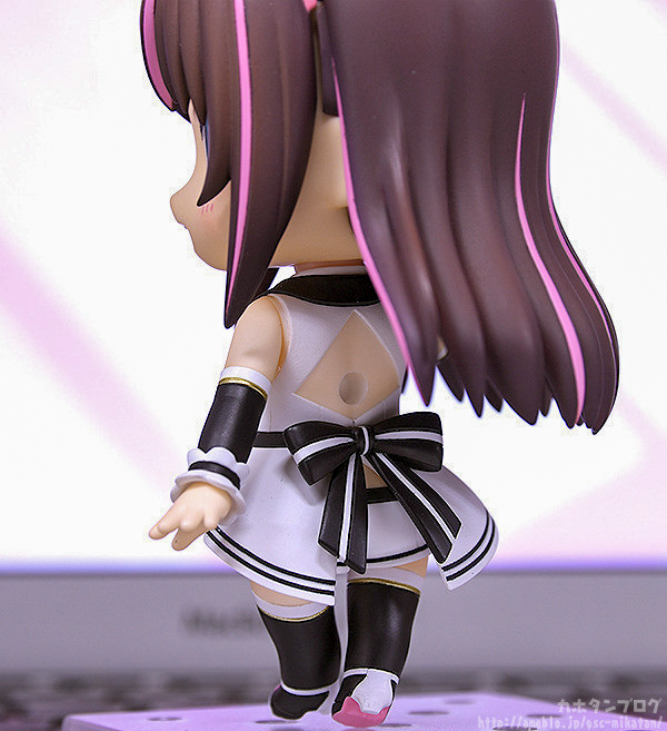 [In-Stock] Kizuna Ai 2019 Ver. - Nendoroid #1115 (Good Smile Company)
