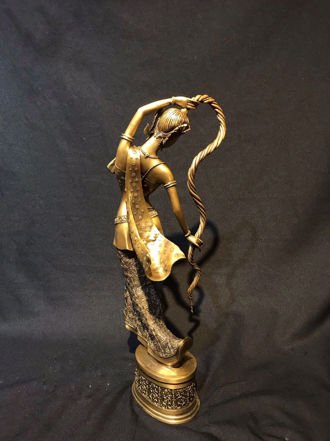 พระแม่ธรณีปราบมาร หน้าตัก 7 นิ้ว