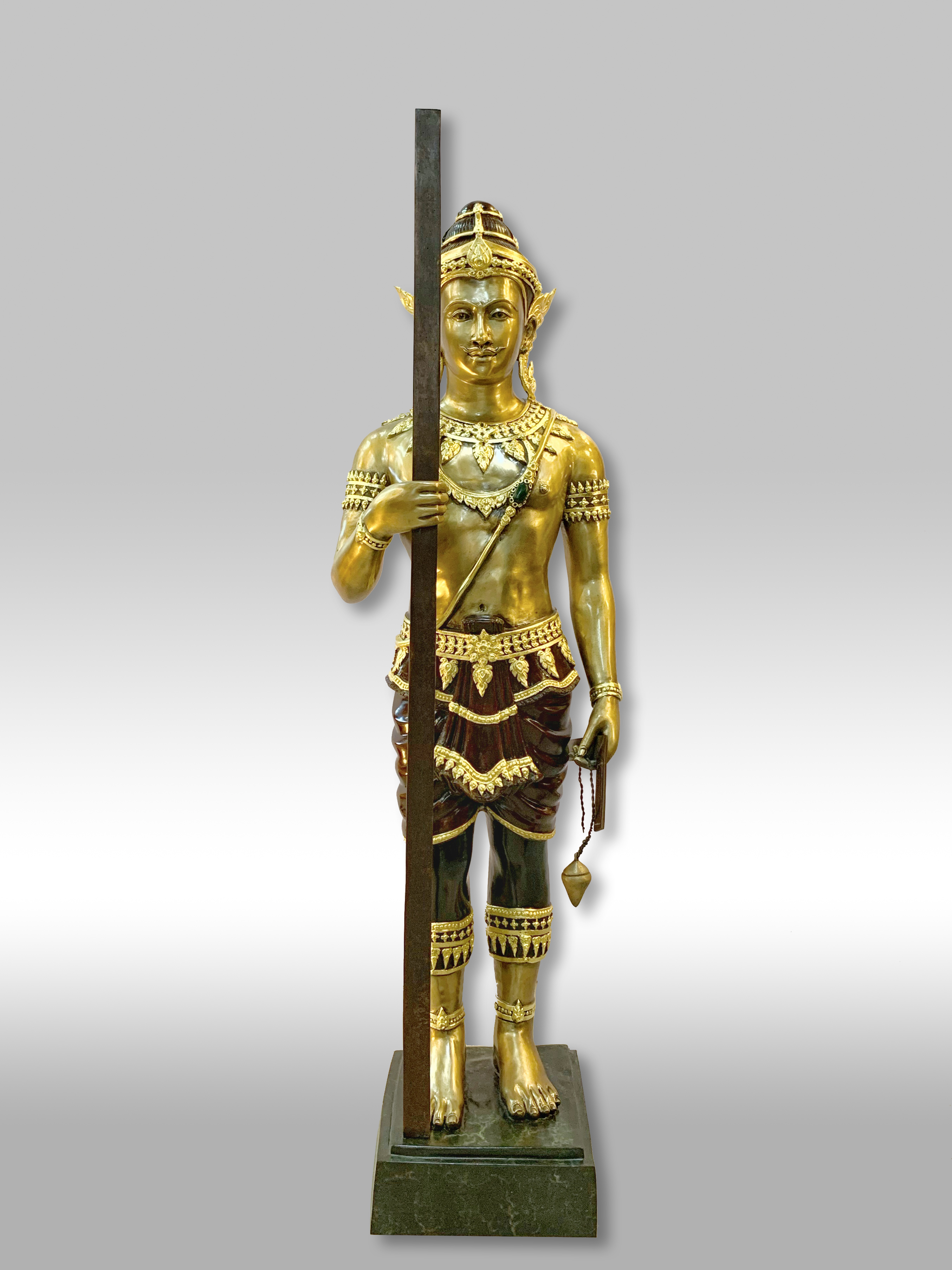 พระวิษณุกรรม หน้าตัก 16 นิ้ว (ถือไม้หลา)