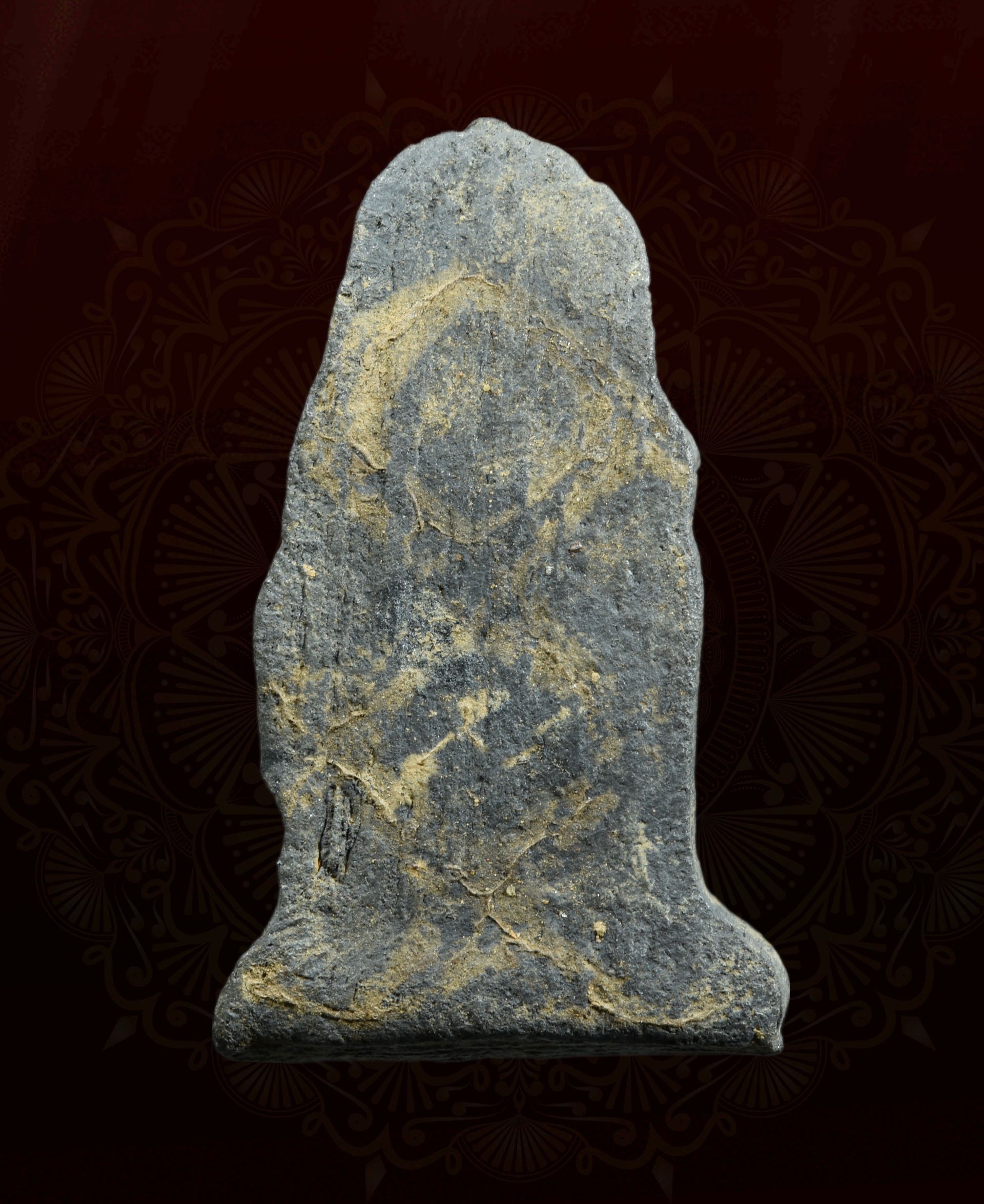 พระนั่งเทริดขนนก เนื้อดิน