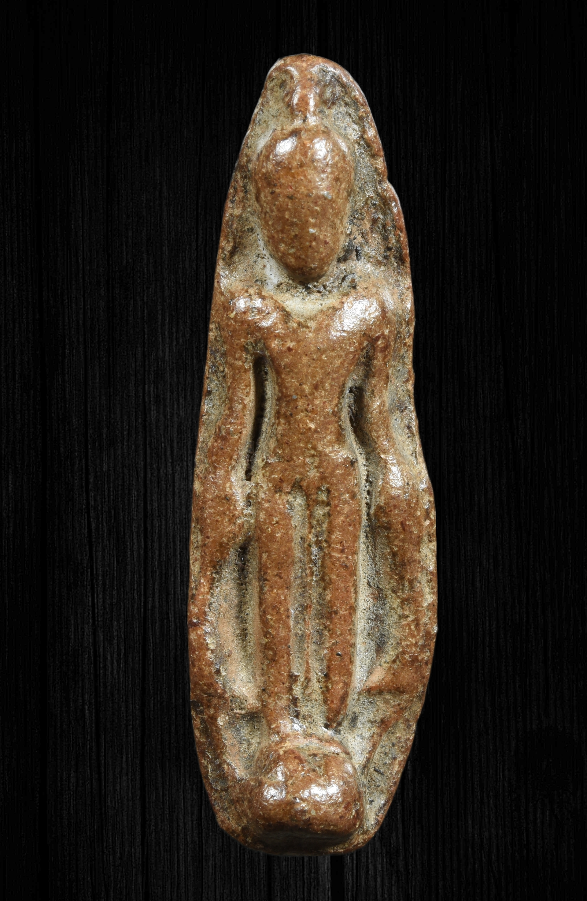 พระร่วงยืนเปิดโลก เนื้อดิน