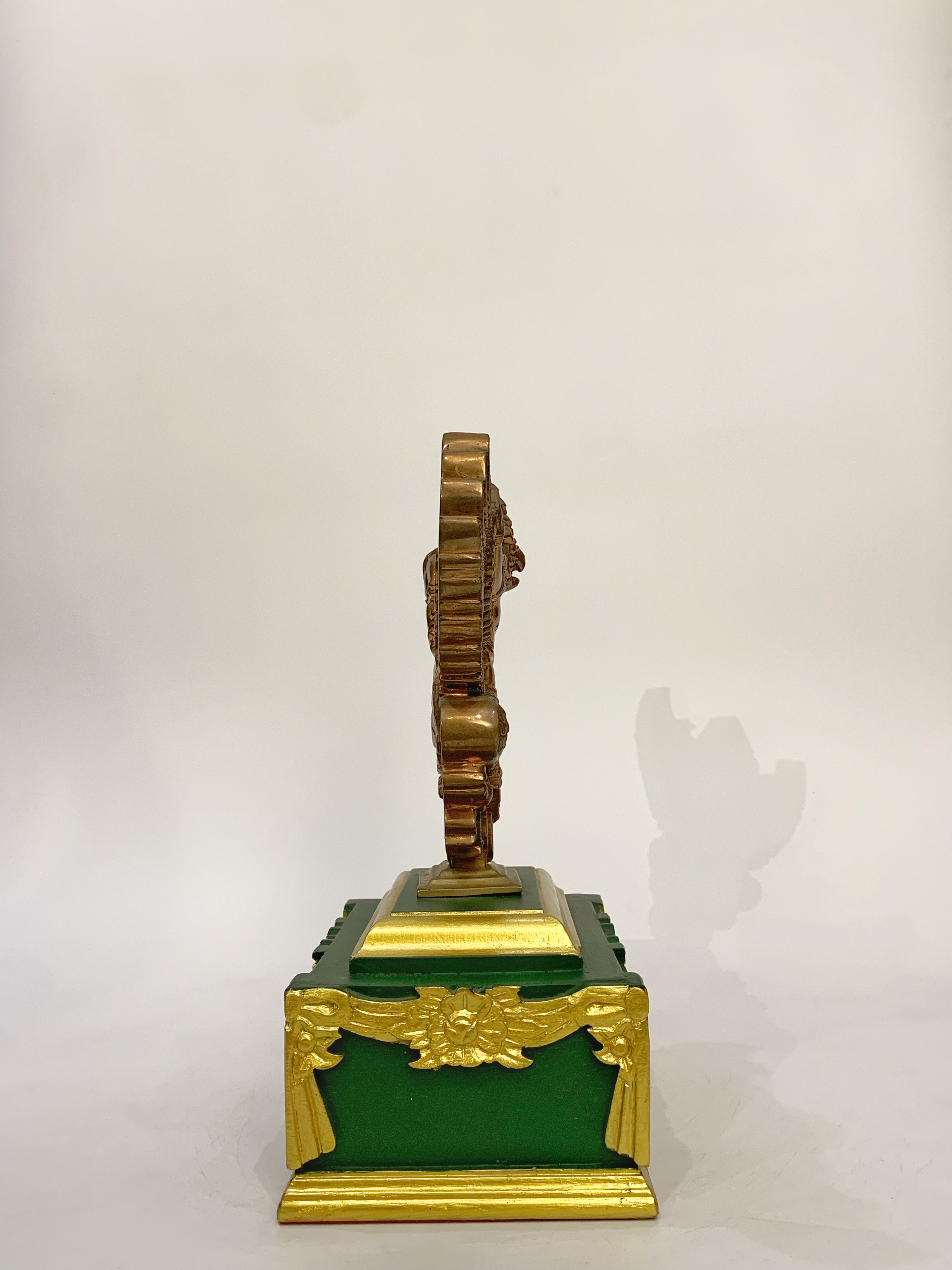 พญาครุฑองค์บูชา รุ่น เปิดขุมทรัพย์