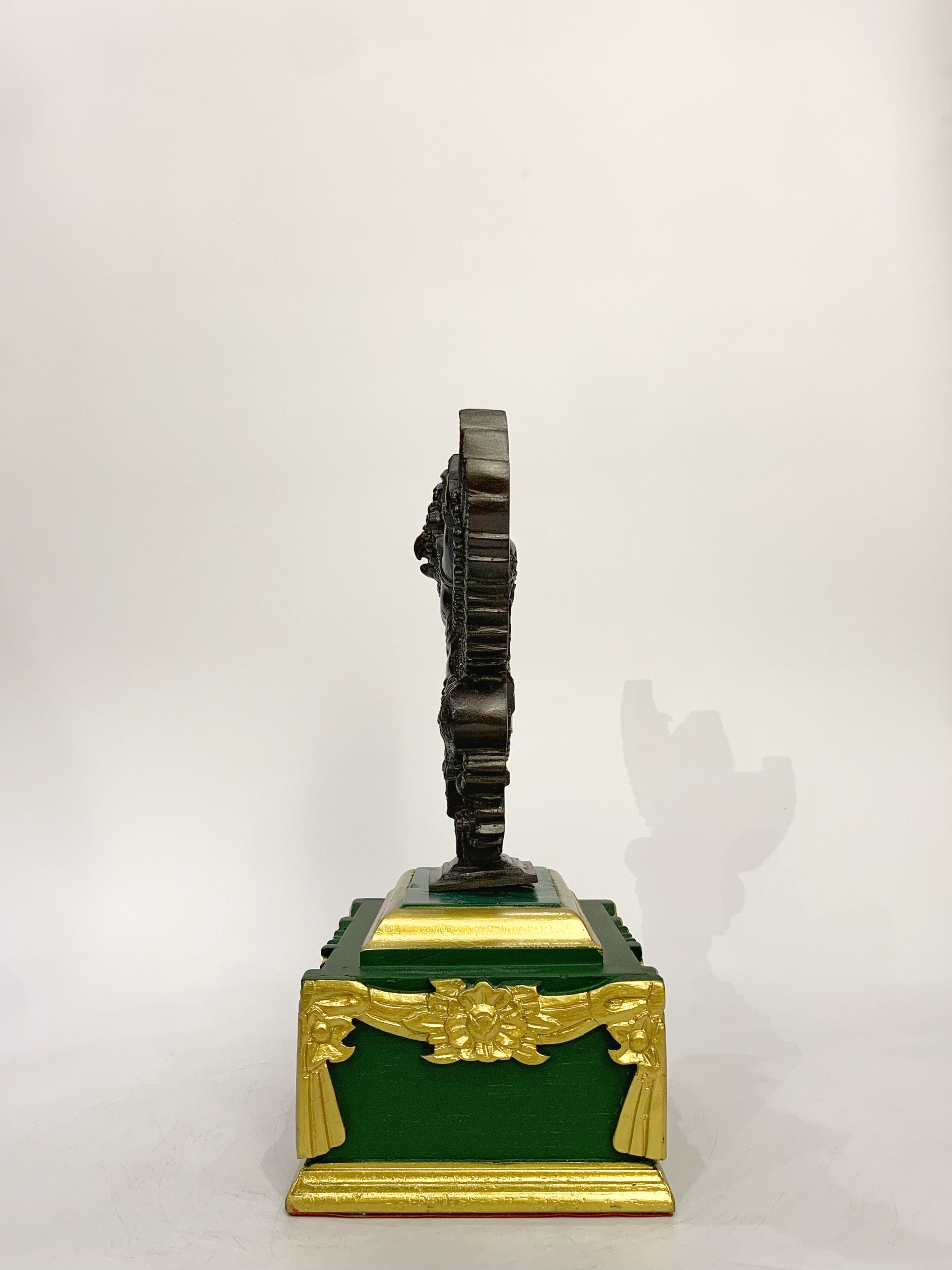 พญาครุฑองค์บูชา รุ่น เปิดขุมทรัพย์