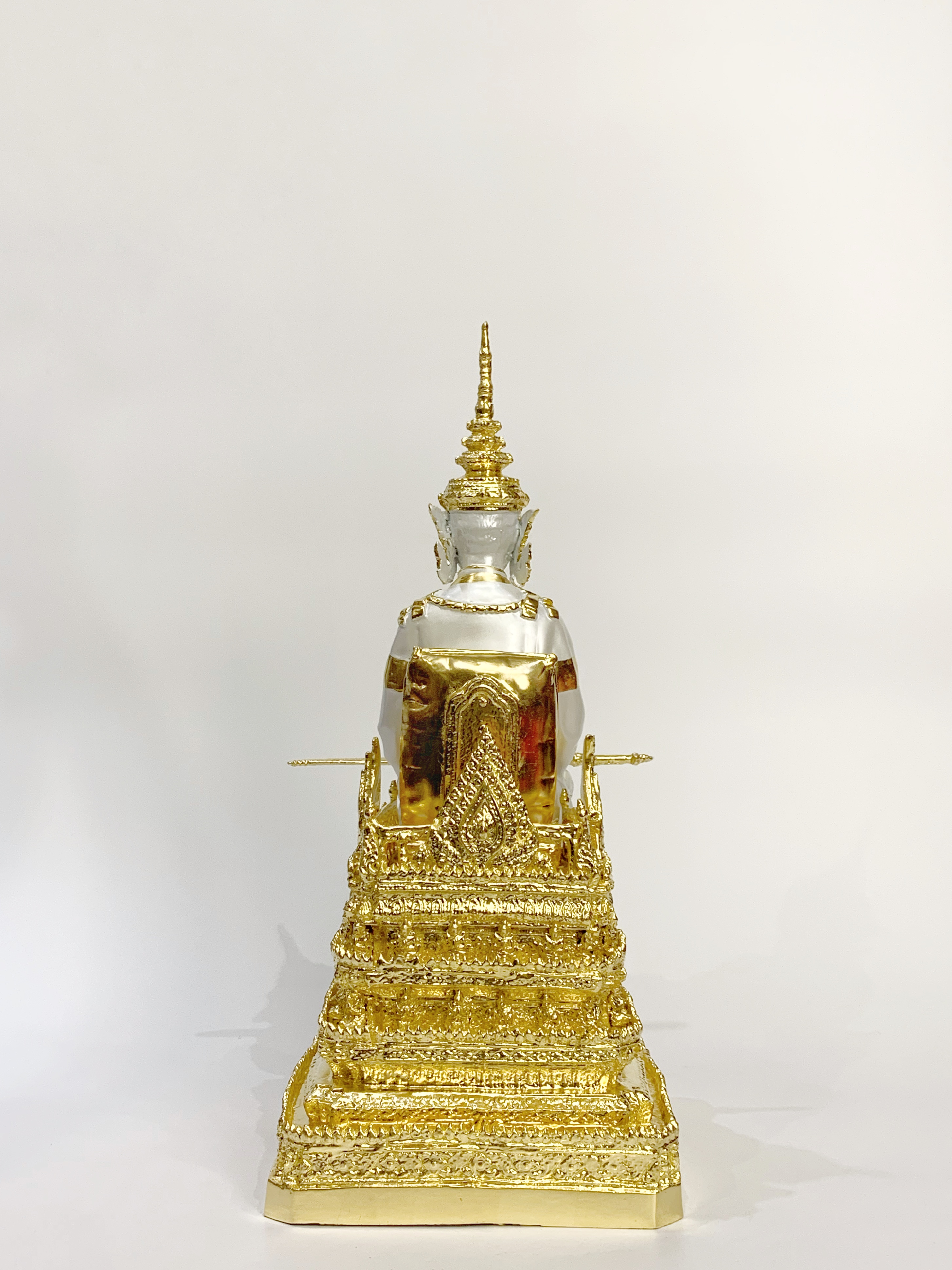 รัชกาลที่ 9 นั่งบัลลังก์ หน้าตัก 5 นิ้ว