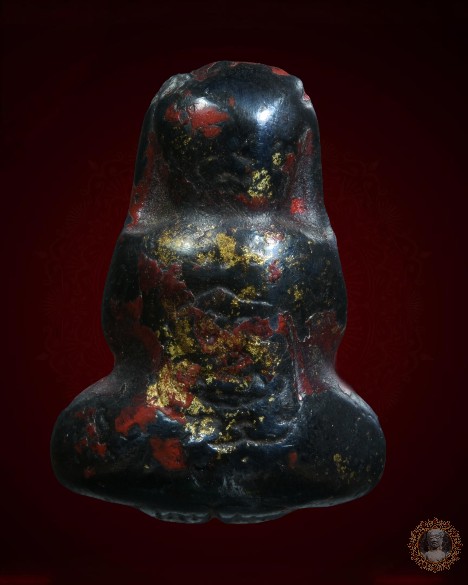 พระปิดตาหลวงปู่นาค เนื้อเมฆพัตร