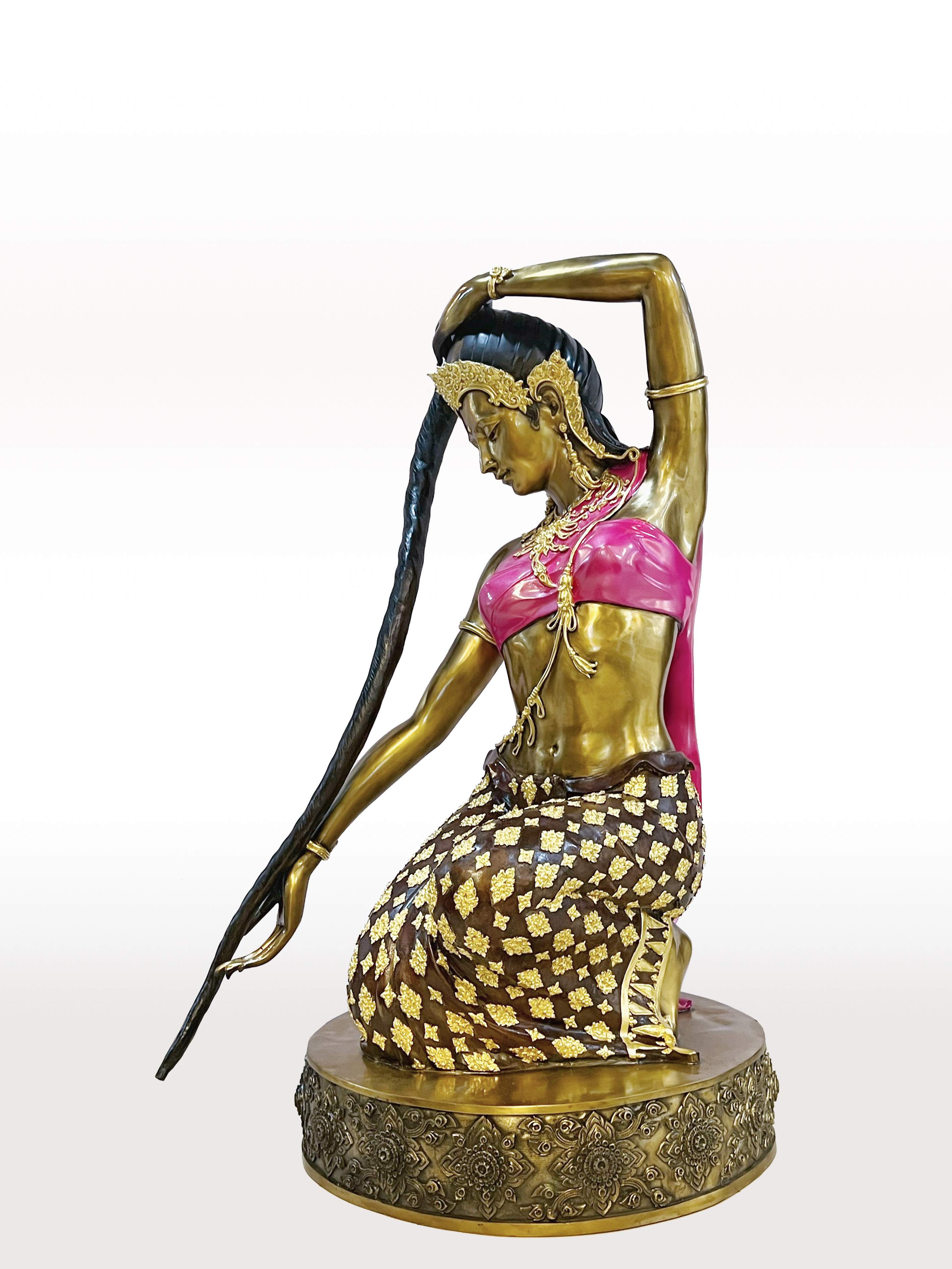 พระแม่ธรณีบีบมวยผม หน้าตัก 30 นิ้ว