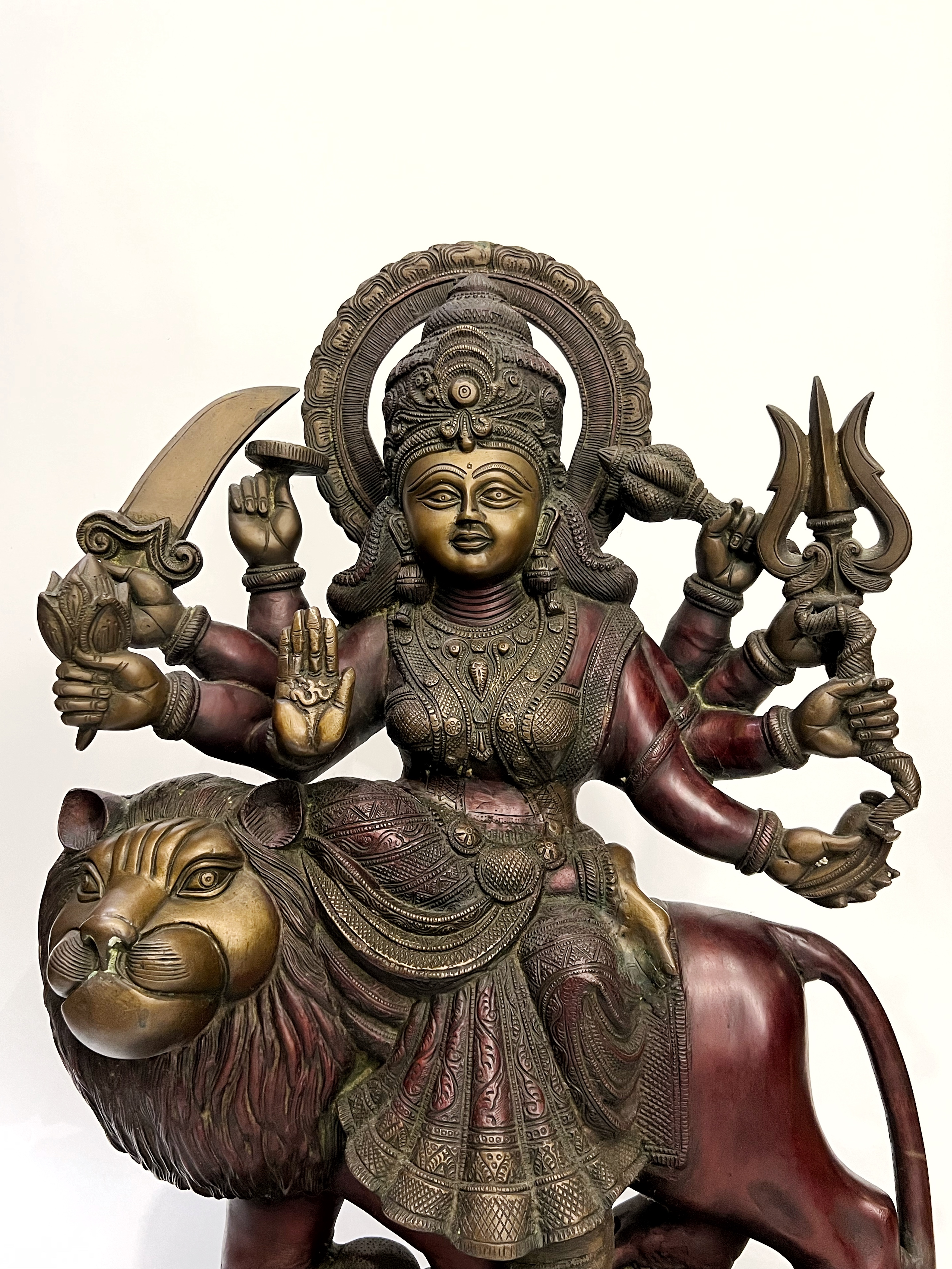 พระแม่อุมาเทวี ปางมหาทุรคา หรือ พระแม่ทุรคาทรงราชสีห์ (พระแม่อุมาขี่เสือ) หน้าตัก 9 นิ้ว