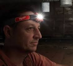 MILWAUKEE รุ่น L4 HLVIS-301 ไฟคาดศีรษะความชัดเจนสูงแบบชาร์จได้ทาง USB