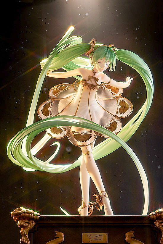 (Pre-Order) Hatsune Miku Symphony 5th Anniversary ver. - 1/1 (Good Smile Company)