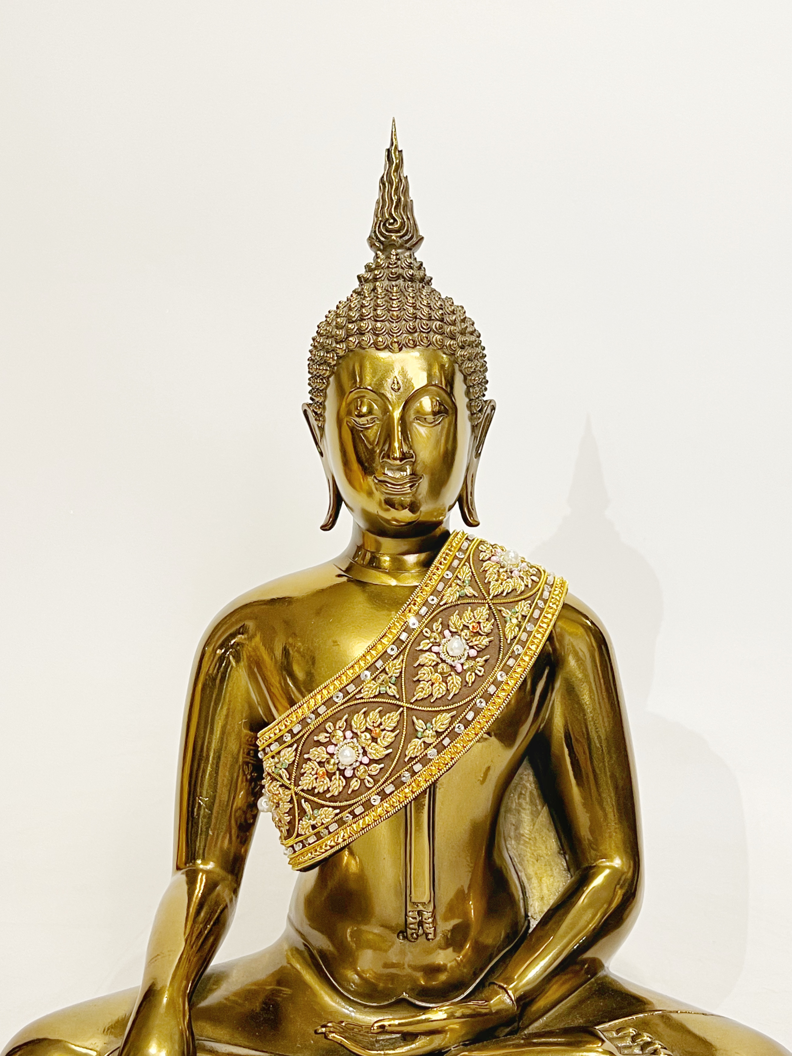 สังฆาฏิปักดิ้นทอง สำหรับพระพุทธรูปขนาดหน้าตัก 9 นิ้ว