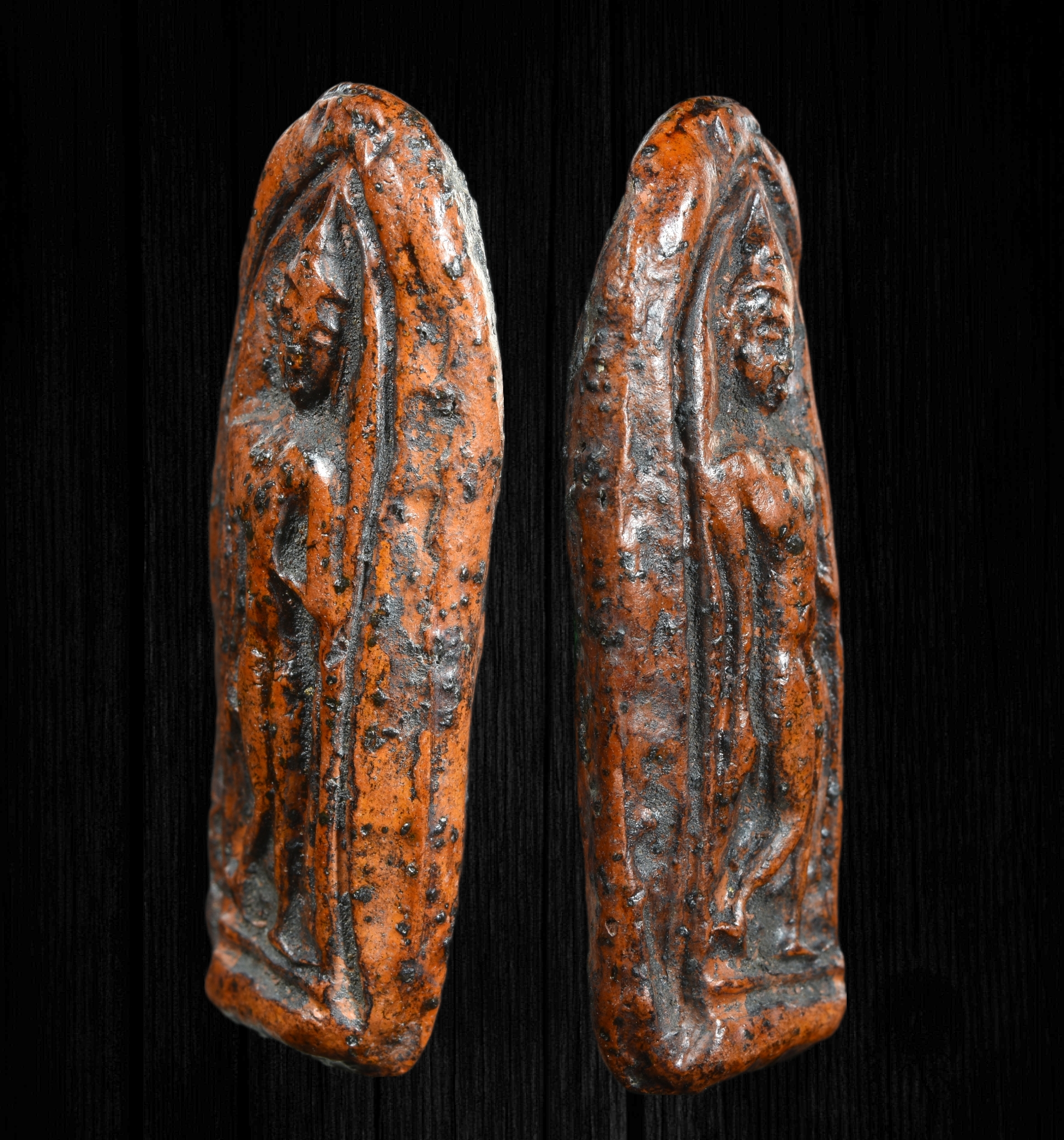 พระลีลาเม็ดขนุน