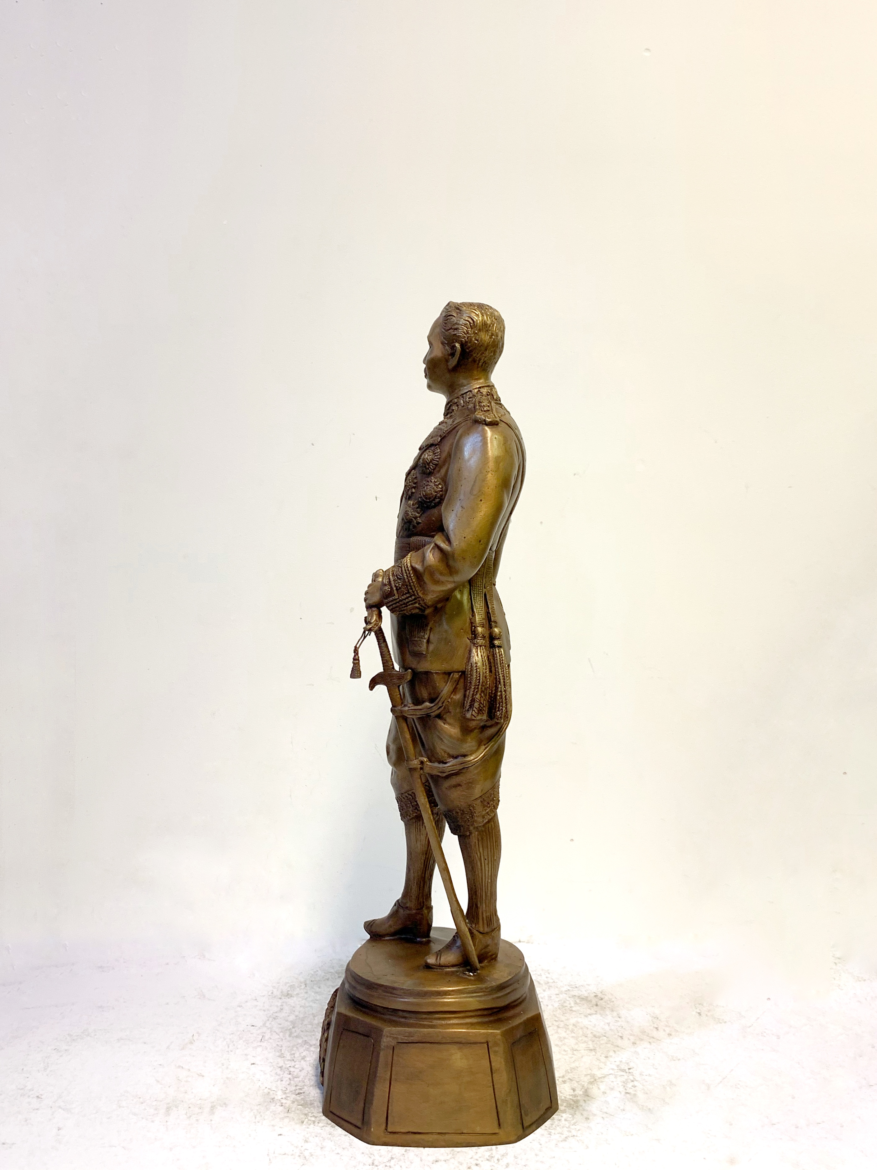 รัชกาลที่ 5 หน้าตัก 9 นิ้ว