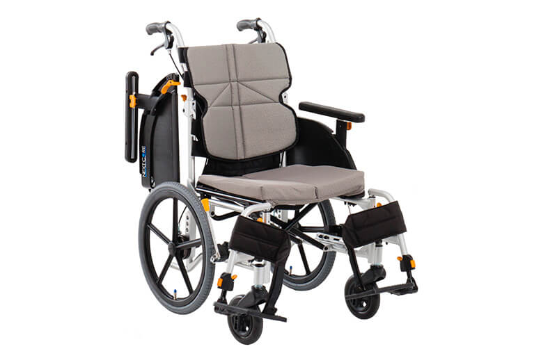 รถเข็นไซร้ใหญ่ อลูมิเนียม Matsunaga Wheelchair NEXT-61B (車いす) เบาะกว้างพิเศษ 20 นิ้ว รองรับน้ำหนักสูงสุด 130 กก. เหมาะสำหรับ คนมีรูปร่างใหญ่, คนที่มีน้ำหนักมาก, คนไซร์ฝรั่ง, สูง ใหญ่ (ผลิตภัณฑ์แบรนด์จากประเทศญี่ปุ่น)
