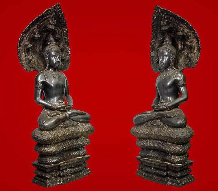 รูปเหมือนบูชาจตุคามรามเทพ เนื้อเงิน หน้าตัก 9 นิ้ว ปี 32