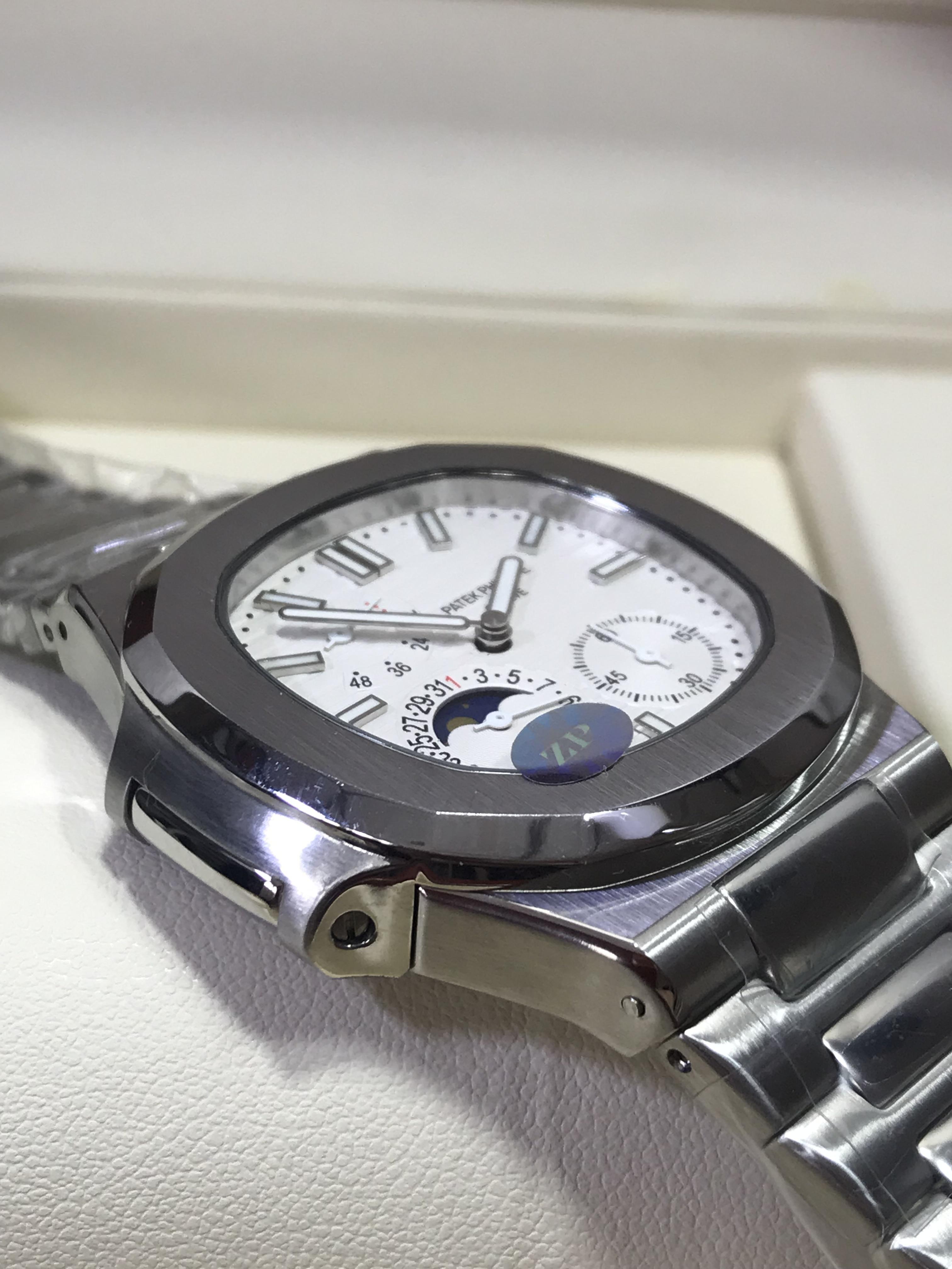 Patek Nautilus 5712/1A-001 (5A)