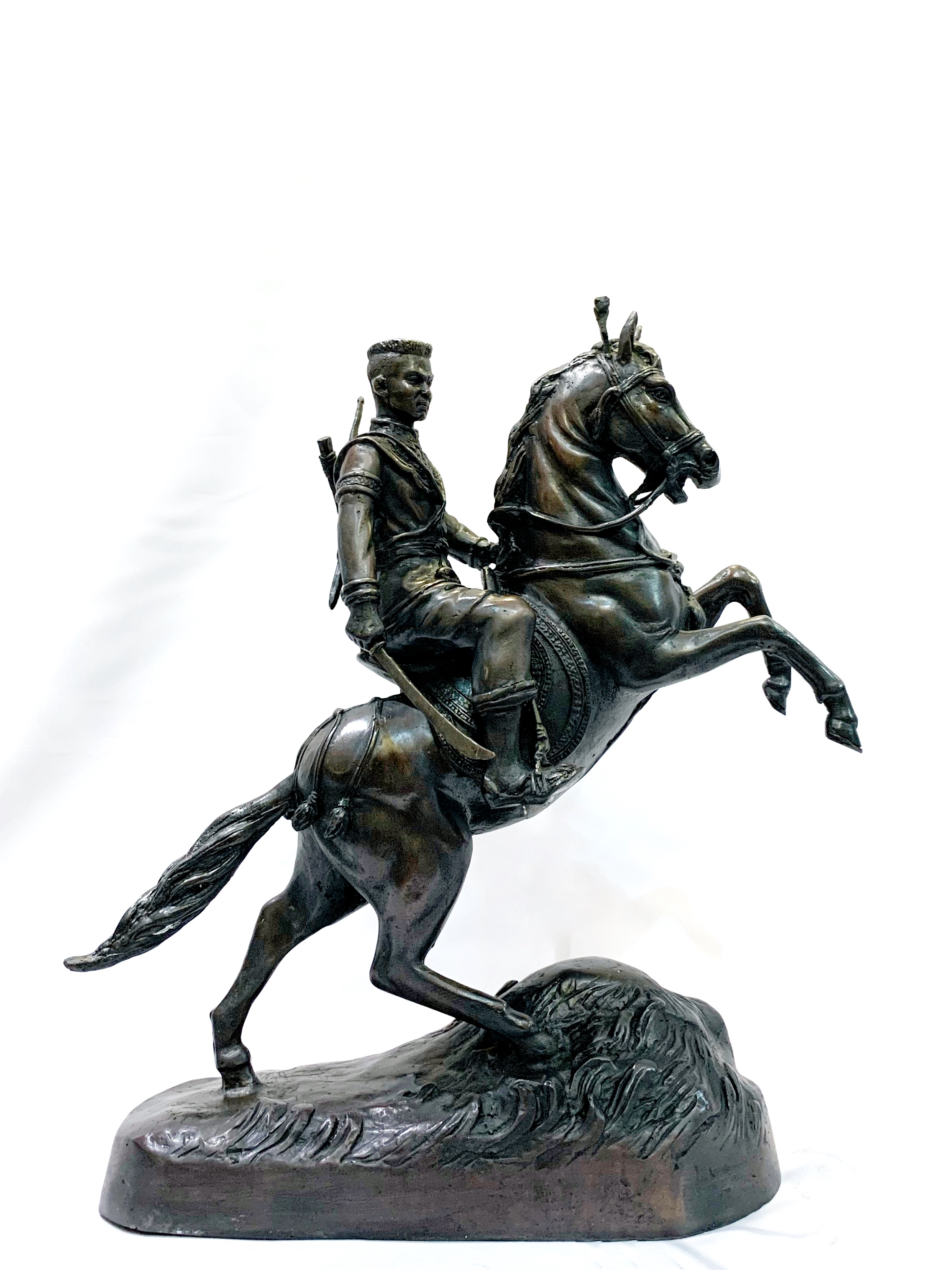 พระนเรศวรมหาราชทรงม้าศึก