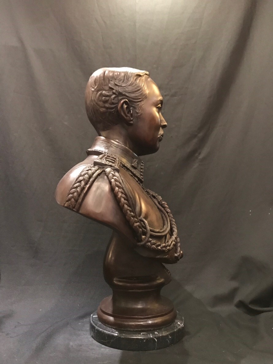 รัชกาลที่ 5 ครึ่งพระองค์ (ขนาดเท่าครึ่ง)