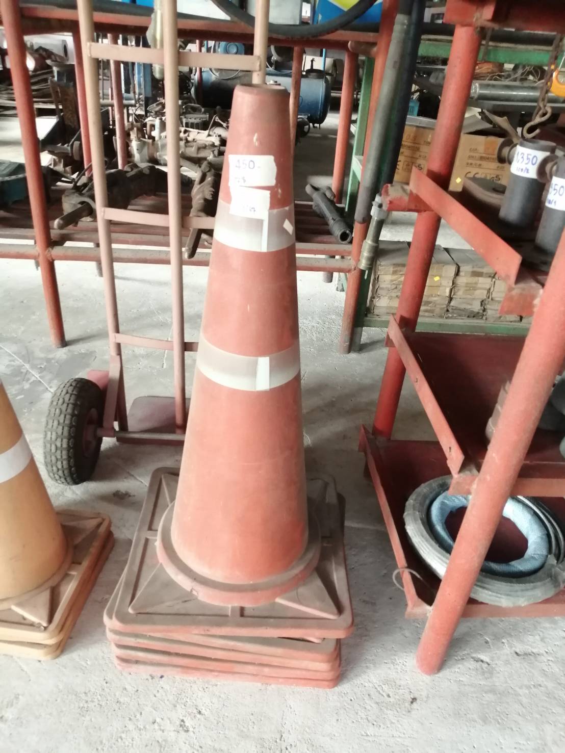 กรวยจราจร 80 cm.